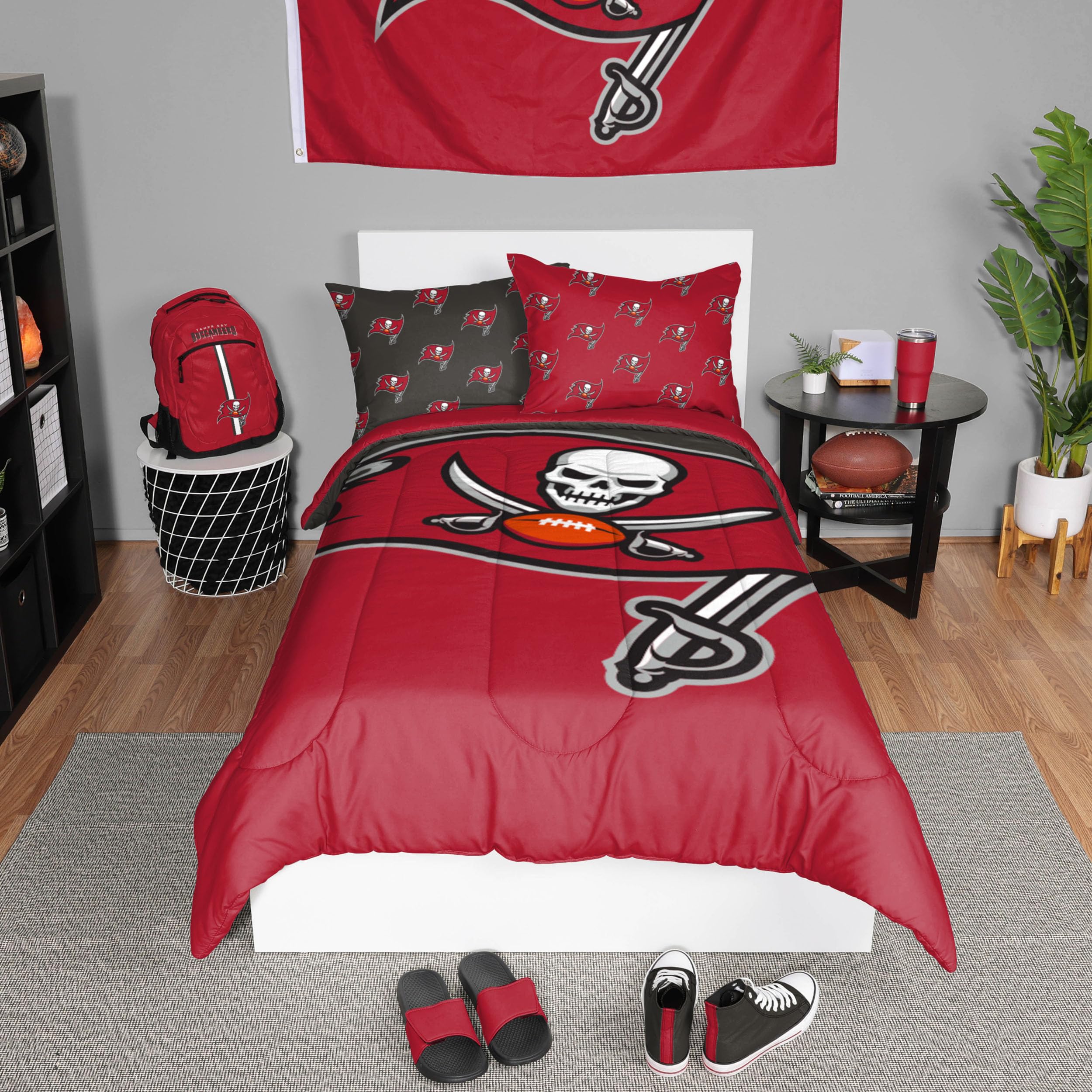  (similar) FOCO Unisex-Adult NFL Team Logo Bed in a Bag Comforter Bedding 3-Piece Set