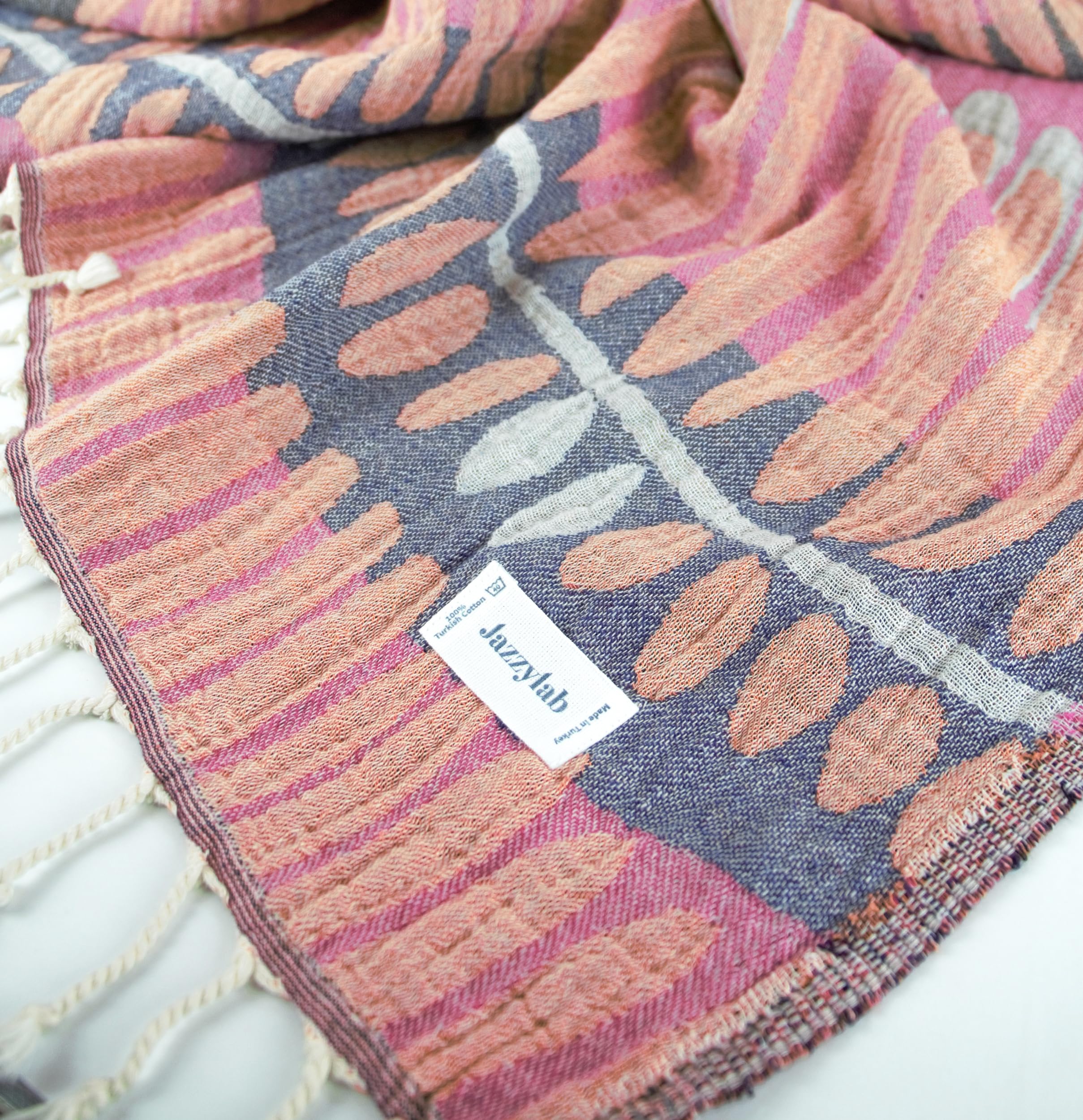 JULIENNE Peshtemal Hammam | Telo turco in 100% cotone | Lavorazione jacquard tradizionale | Asciugamano multifunzione per bagno, spa, mare o sport | Frange intrecciate a mano | 90x180 cm, Lampone