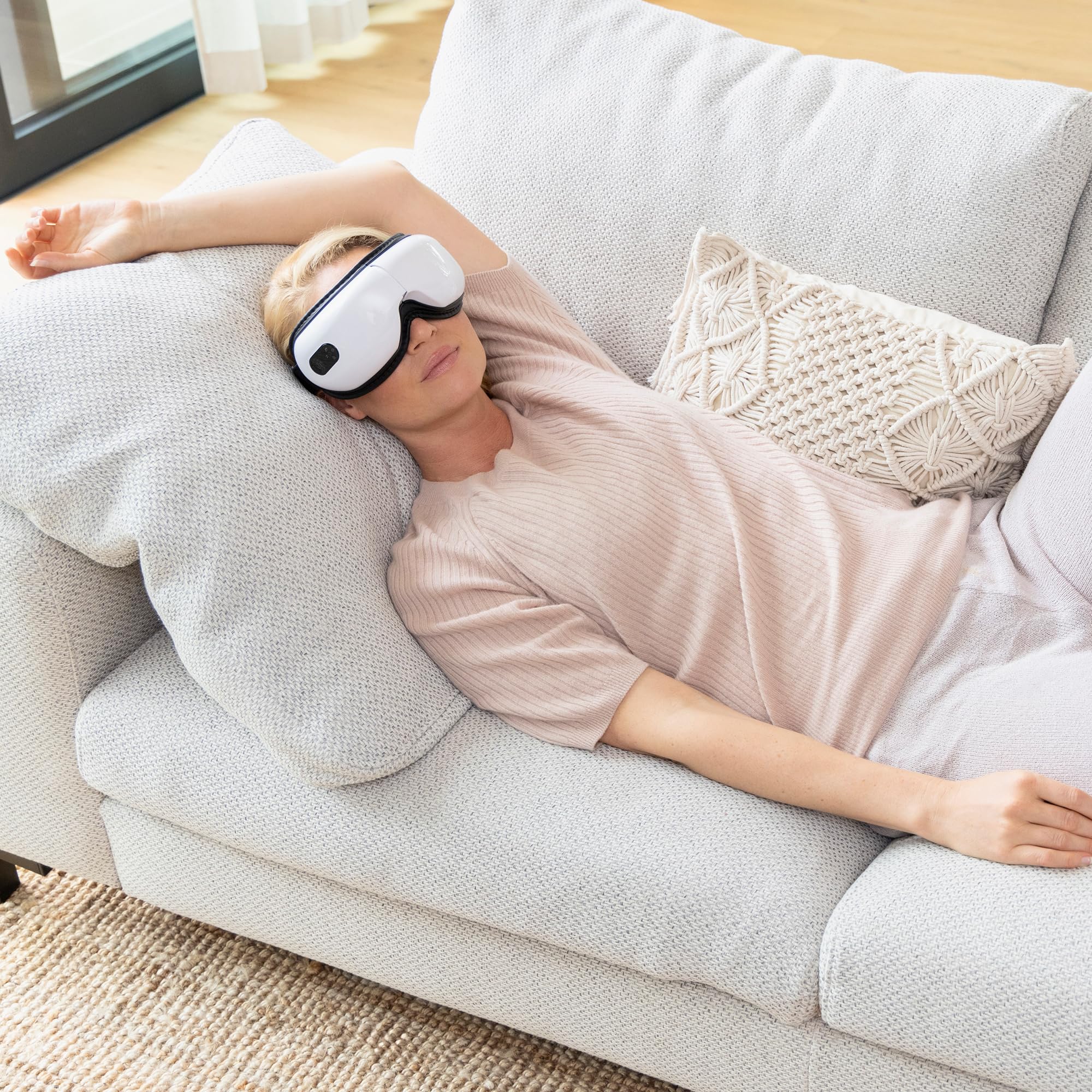 medisana EM 100 masajeador de ojos, masajeador facial electrico para dolores de cabeza, fatiga ocular, hinchazón o migraña, máscara ocular con masaje, calor y música, masajeador muscular plegable