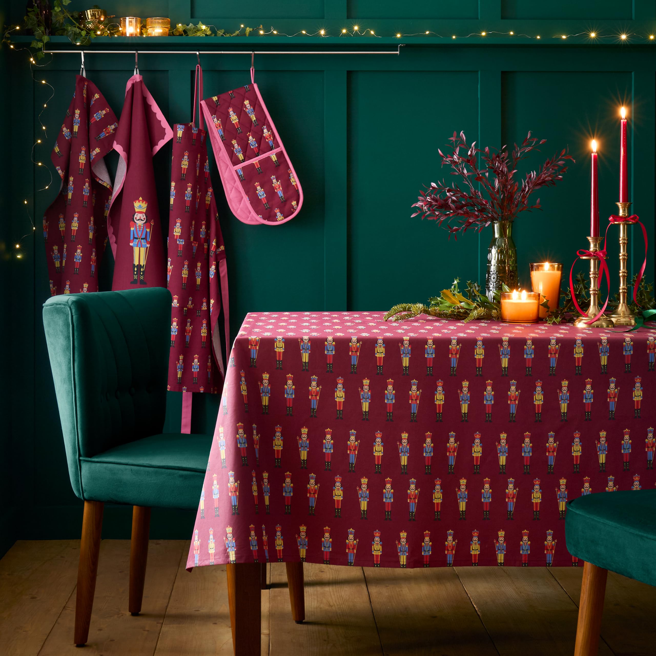 Catherine Lansfield Christmas Nutcracker Cotton 137x229cm Table Cloth Plum