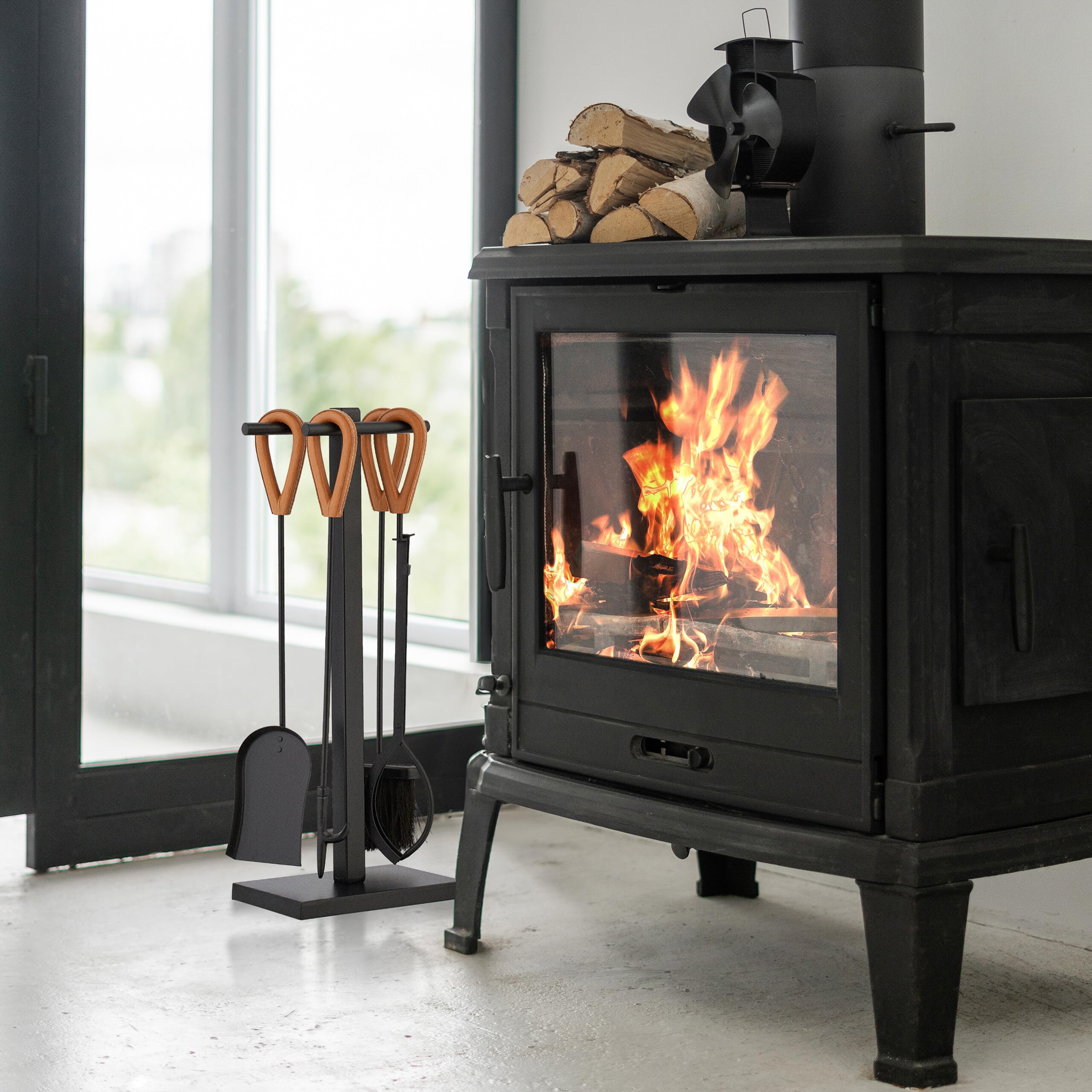 Relaxdays Serviteur pour cheminée, lot 5 pièces, tisonnier, Pelle, Balai à Cendres, Pince, Support, Cuir, Noir - Marron