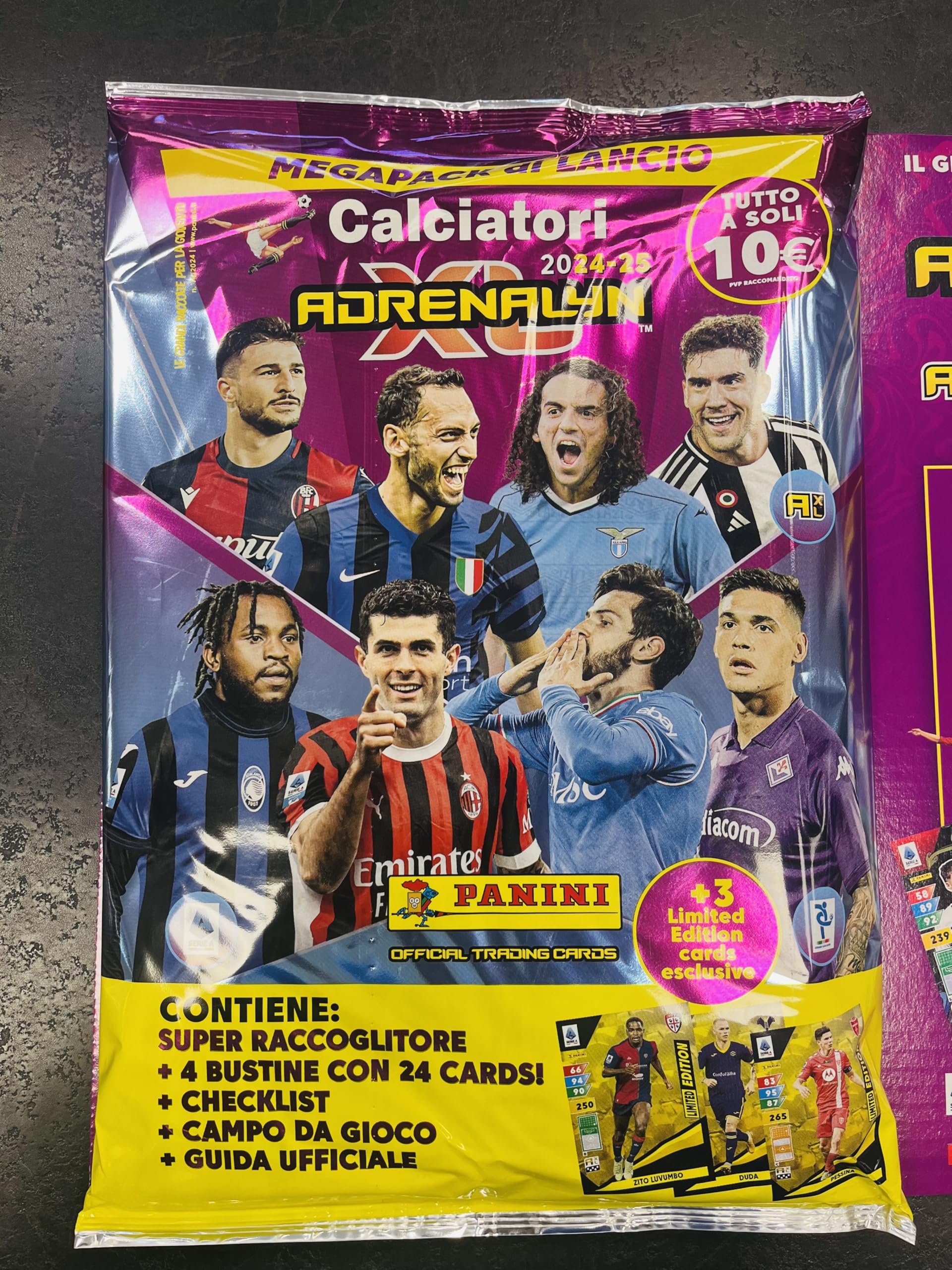 RACCOGLITORE ALBUM STARTER PACK CON 4 BUSTINE DI CARD ADRENALYN XL 2024/2025 CALCIATORI PANINI + 3 LIMITER EDITION + ...