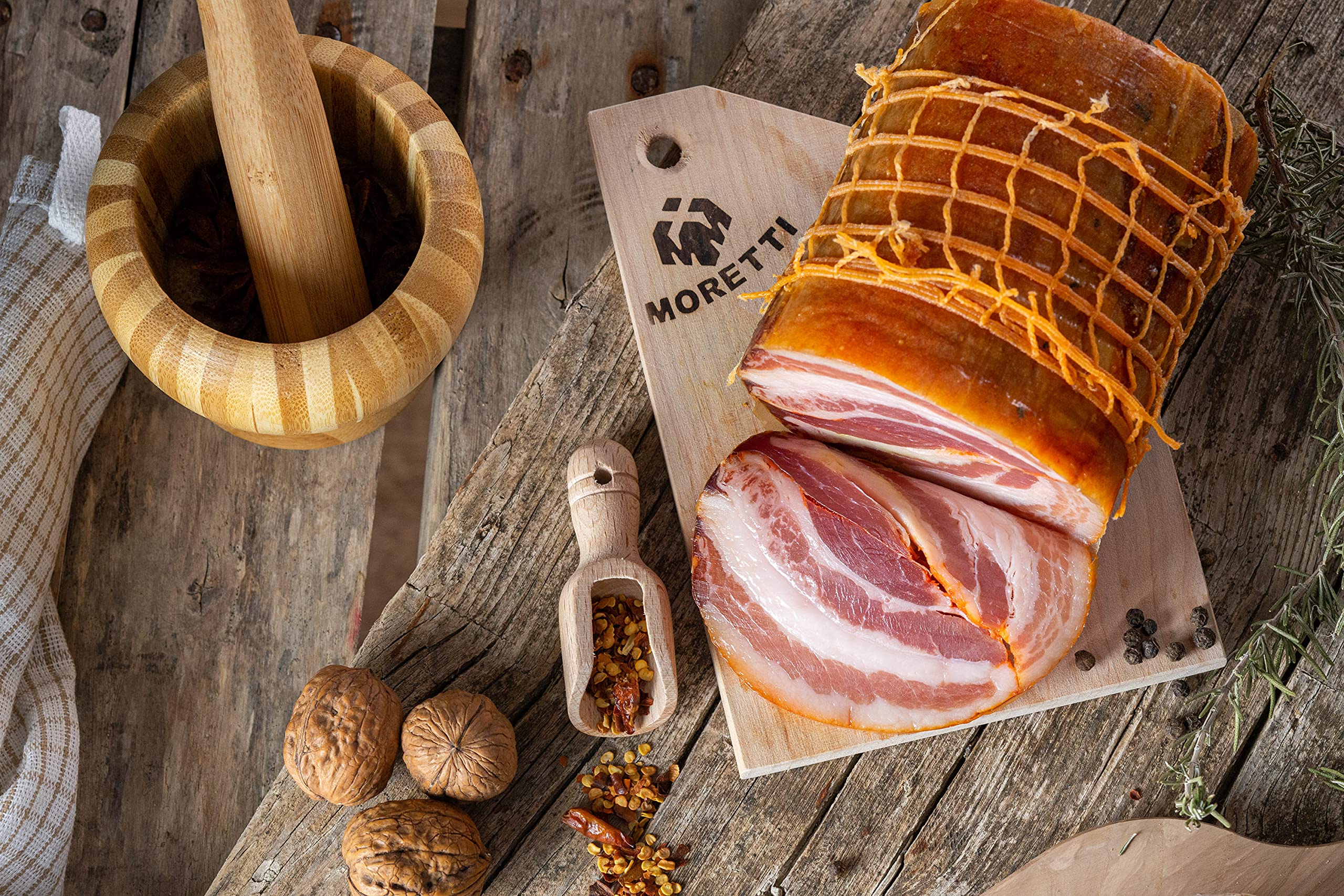 Moretti® Pancetta Arrotolata Piccante | 800g/900g Sottovuoto | Salume Tipico Calabrese Leggermente Piccante | Essiccato Artigianale | Prodotto In Calabria
