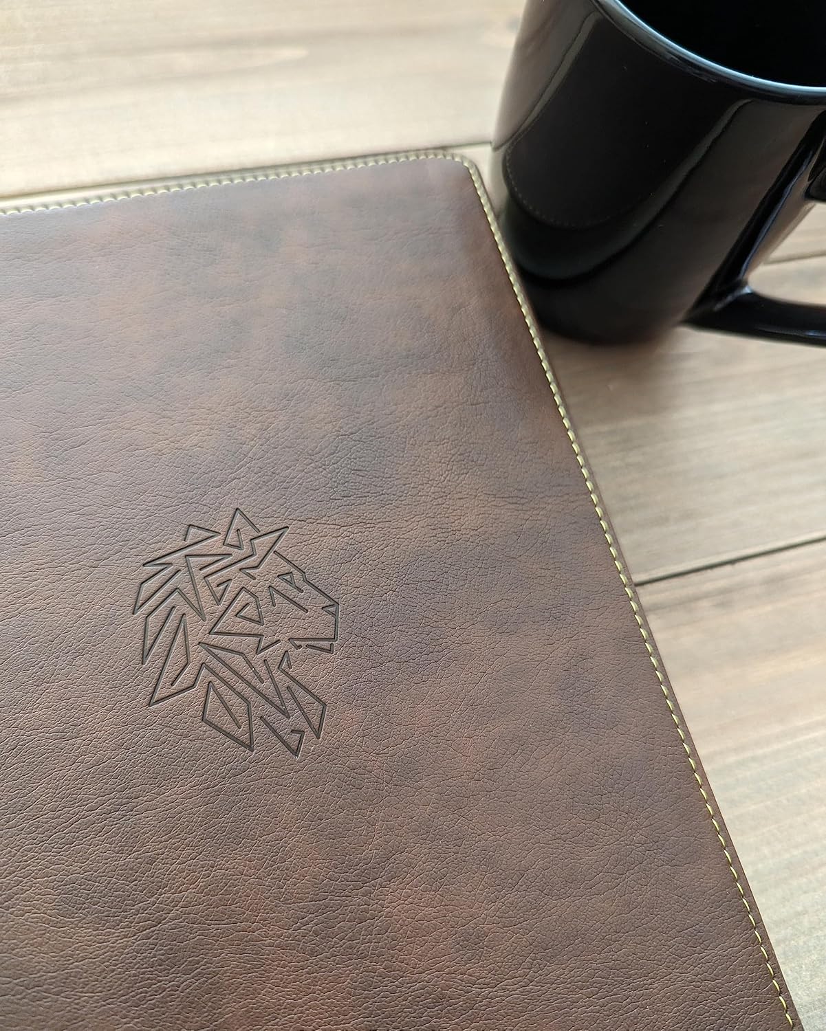 NLT Courage For Life Study Bible for Men, Filament Enabled (LeatherLike, Rustic Brown Lion)      Imitation Leather – October 15, 2023