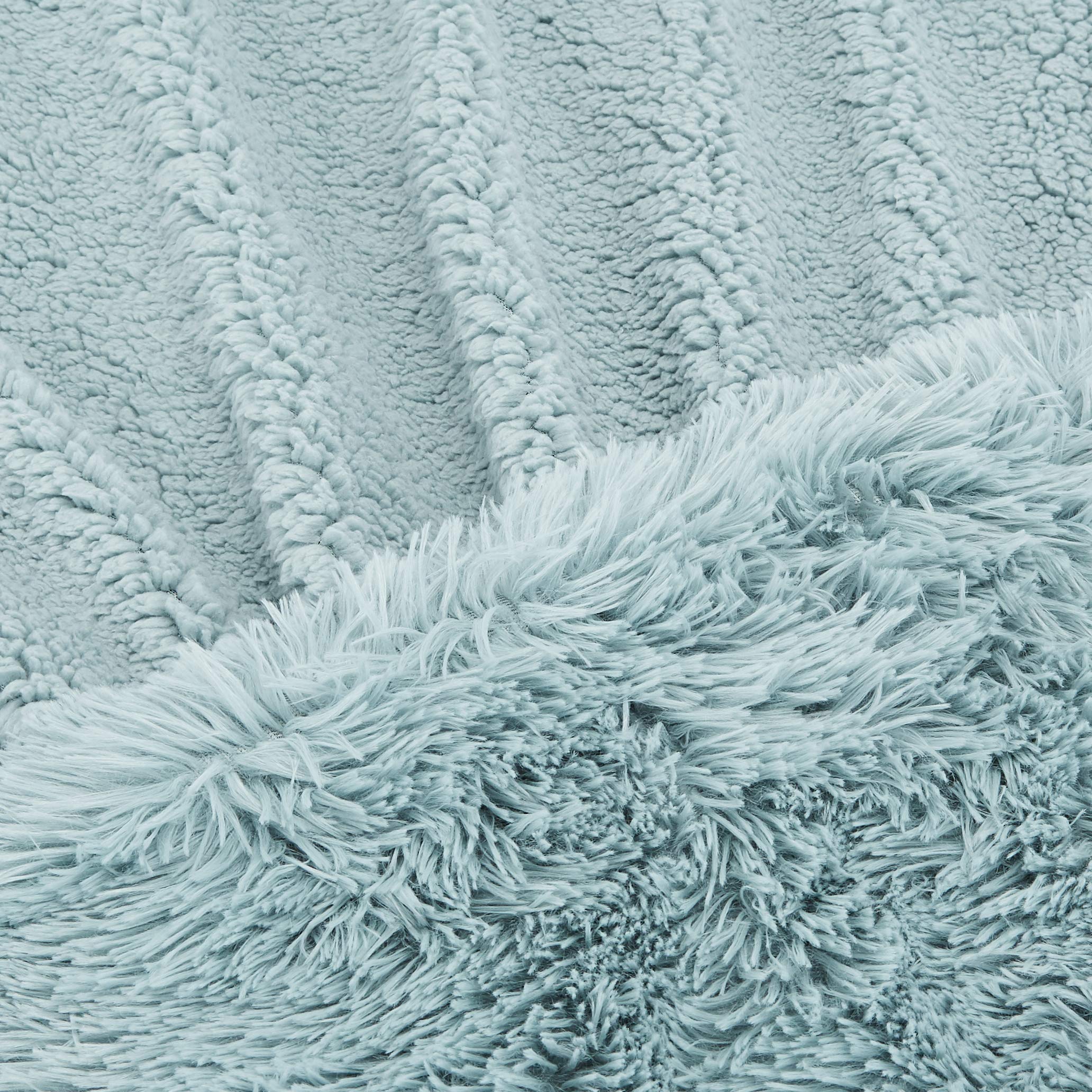 Home Soft Things Coperta Ashley: Finta Pelliccia Con Retro Sherpa, 152x203 Cm, Colore Blu Argento, Morbida E Di Lusso