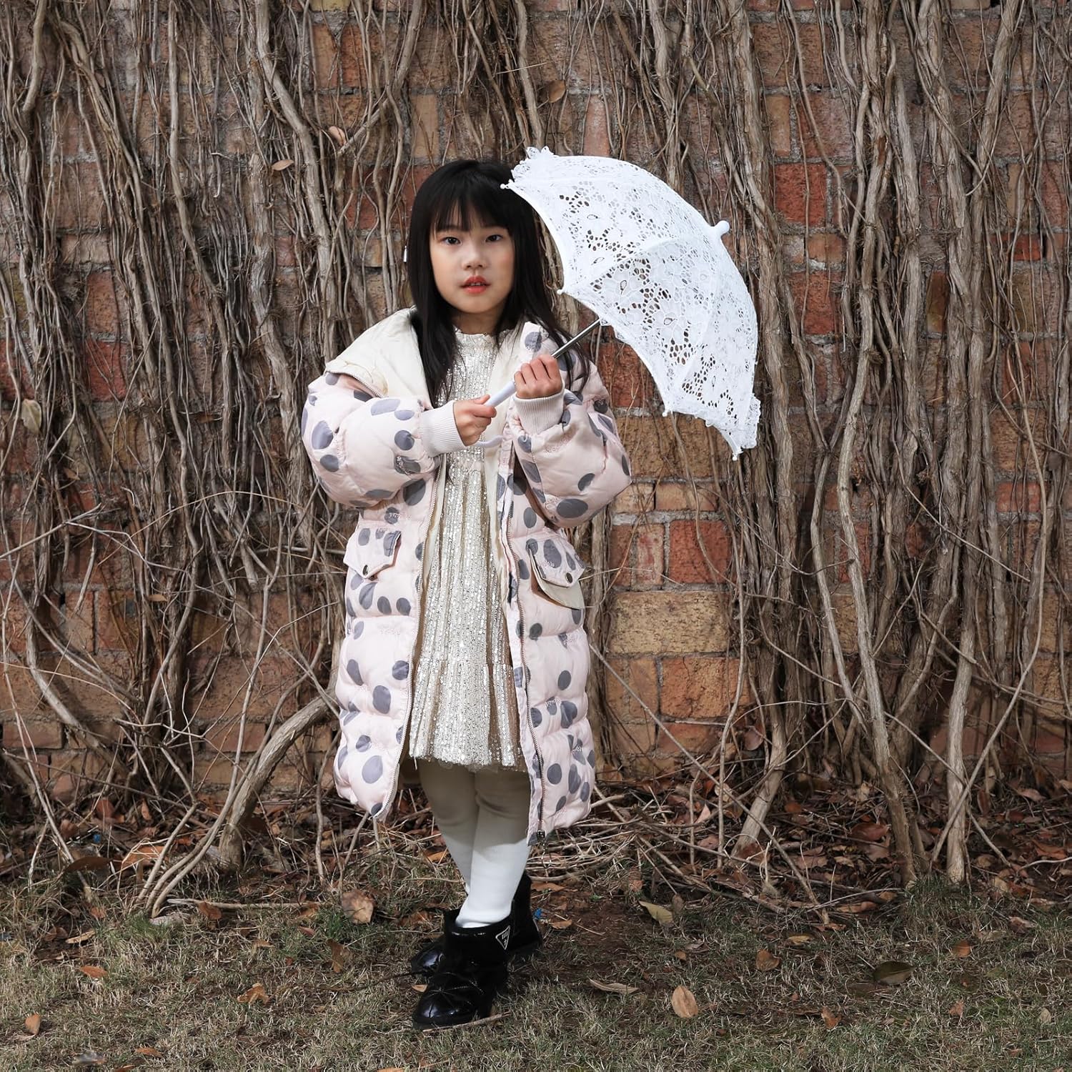 Mini Lace Umbrellas for Tea Party, 16.5x18 inch Photography Prop Umbrella Small Craft White Lace Umbrellas for Tea Party Mini Parasol Umbrella for Bride Wedding Gift Photo Props Kids Gift (Flower) - Image 6