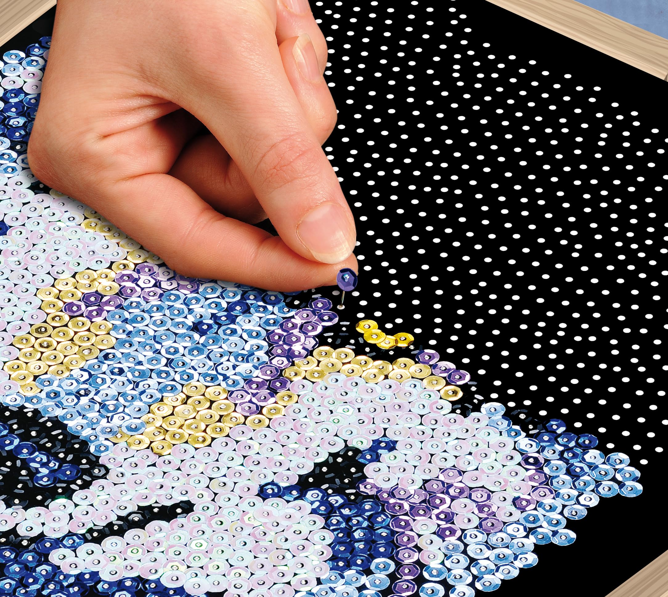 Kitfix, Sequin Art Wolf with Wooden Frame, 27 x 36cm, Sequin Art Blue Premium, Creative Set - Image 3