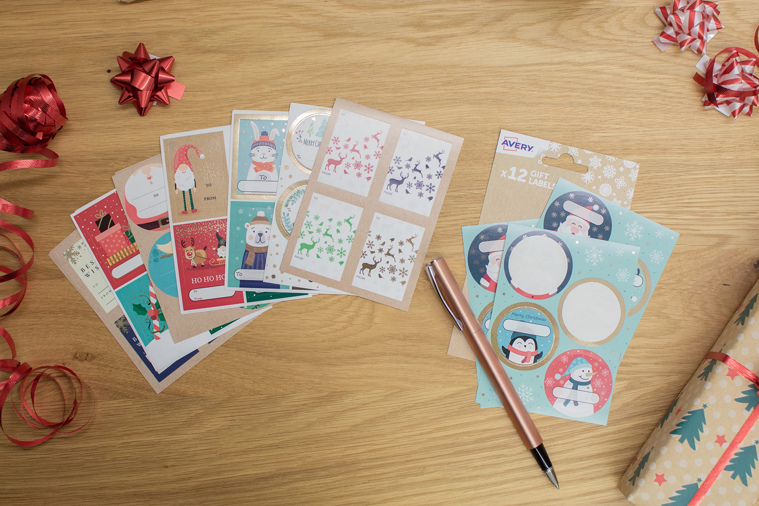 Lot De 12 étiquettes Cadeaux De Noël Avery - Motifs Floraux Festifs Avec Détails En Feuille D'or - 9