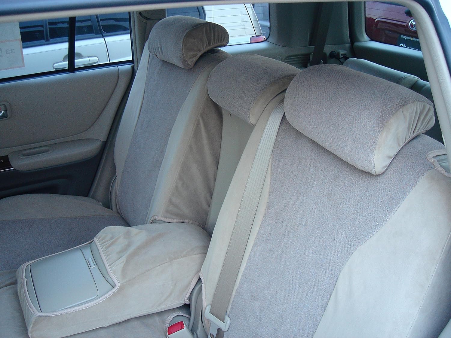 Durafit Seat Covers, Made to fit 2001-2003 Highlander Exact Fit Seat Covers for Front and Back Seat with armrest. Beige
