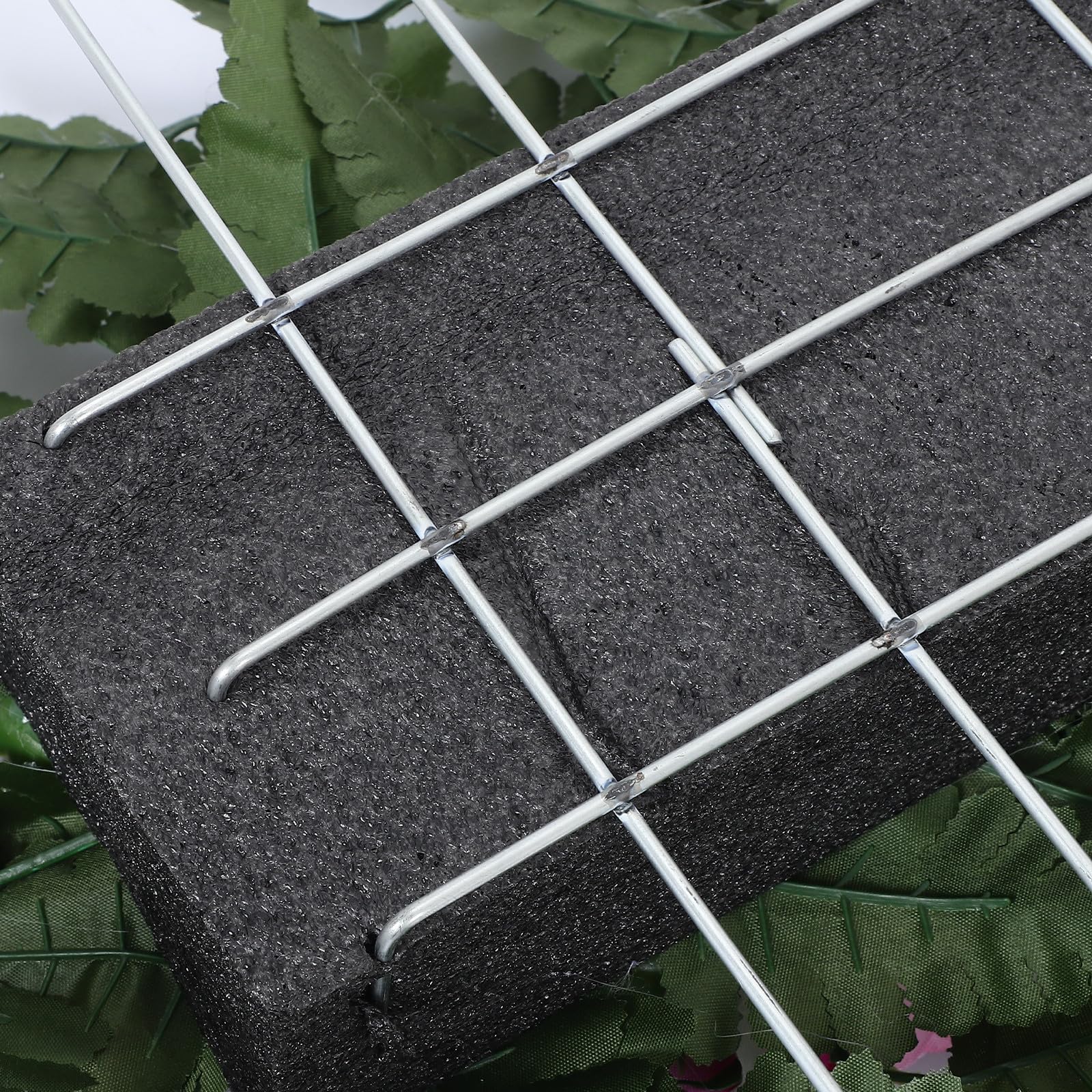 Operitacx Fleurs artificielles pour cimetière, Bouquets de Roses en Soie artificielles pour la décoration de tombes extérieures, résistantes aux intempéries et aux Couleurs éclatantes.