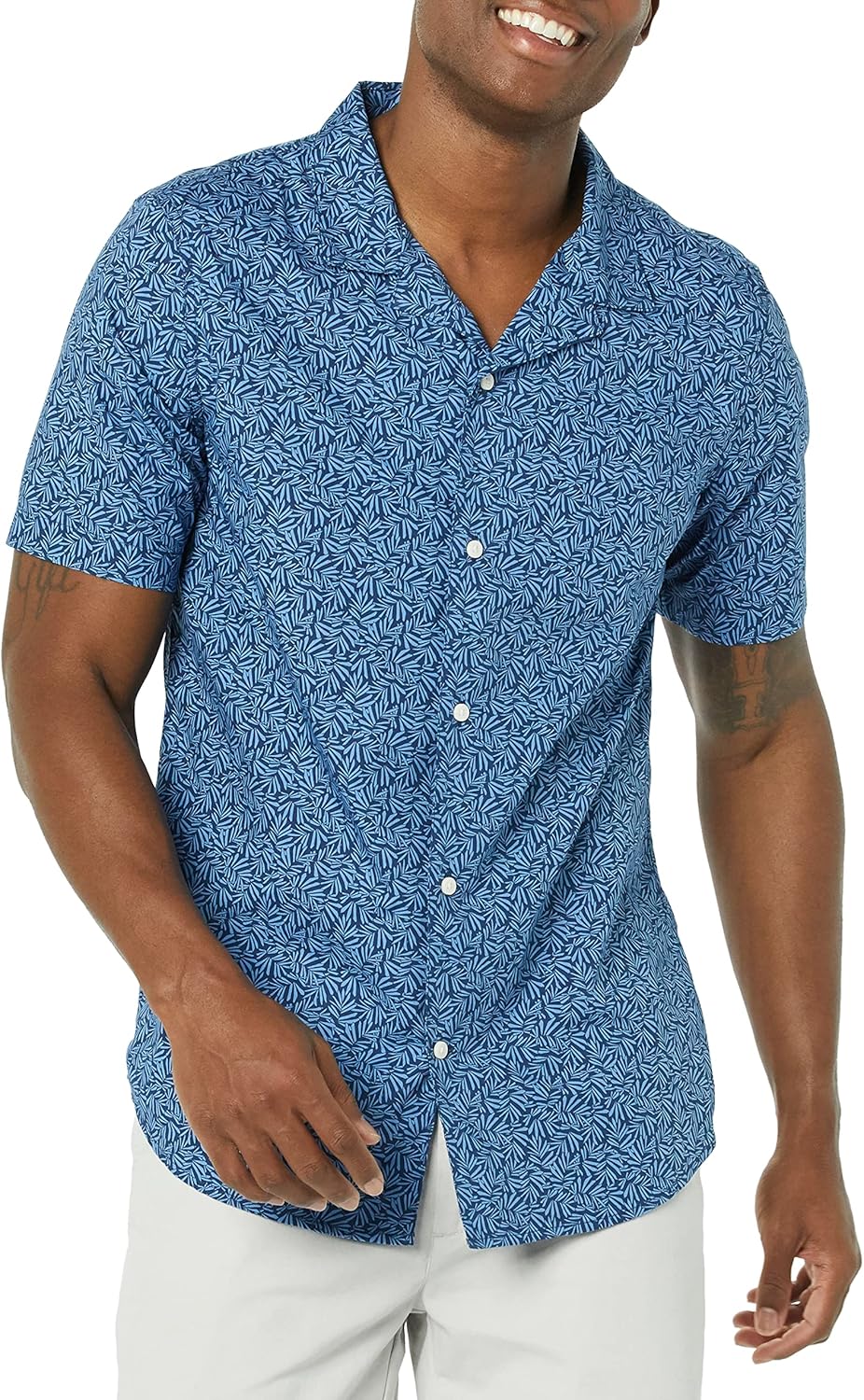 ((SZ M))Amazon Essentials Mens Vacation Cotton Resort Shirt, Slim-Fit Short Sleeve Medium Navy Palm Leaf Print