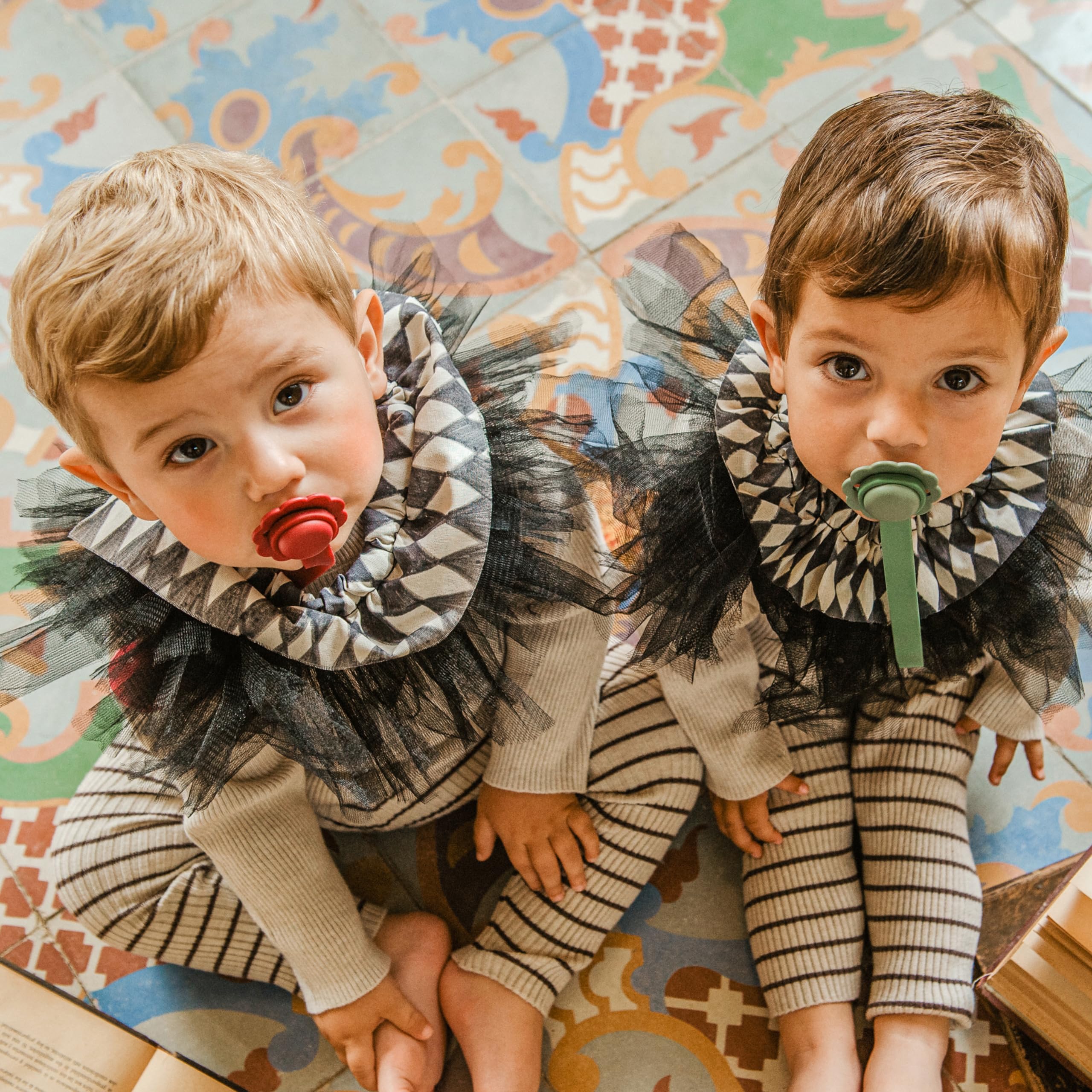 Suavinex Wonder Silicone Baby Pacifier Clip, Spain's #1 Baby Bottle and Pacifier Brand, Pacifier Clips for Babies, Baby Essentials, Mauve Chalk