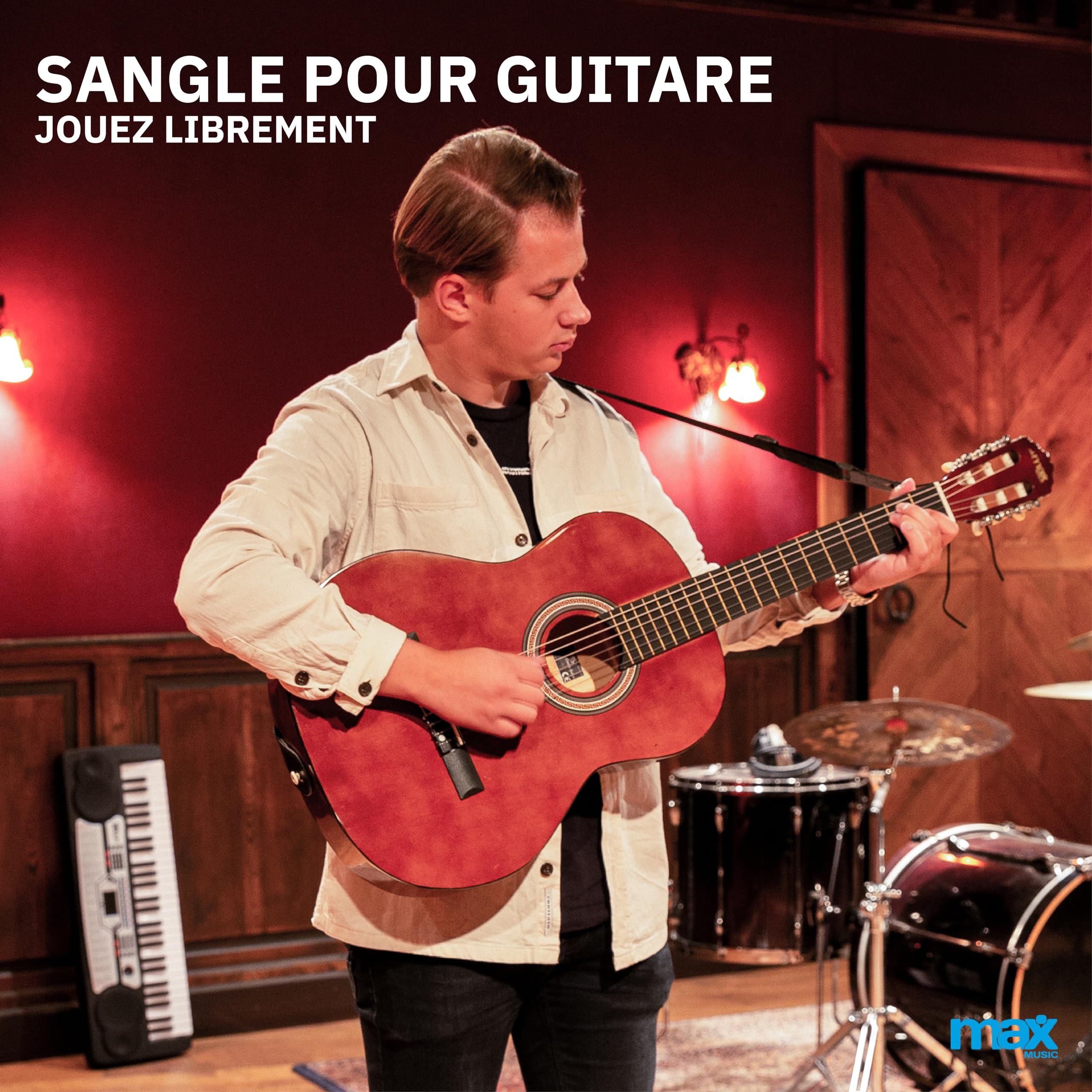 Max SoloArt - Guitare Classique Adulte Débutant - Noir, Cordes en Nylon, Livré avec un Tuner Digital, un Sac de Transport, des Médiators et une Sangle, Idéal pour Musiciens Débutants