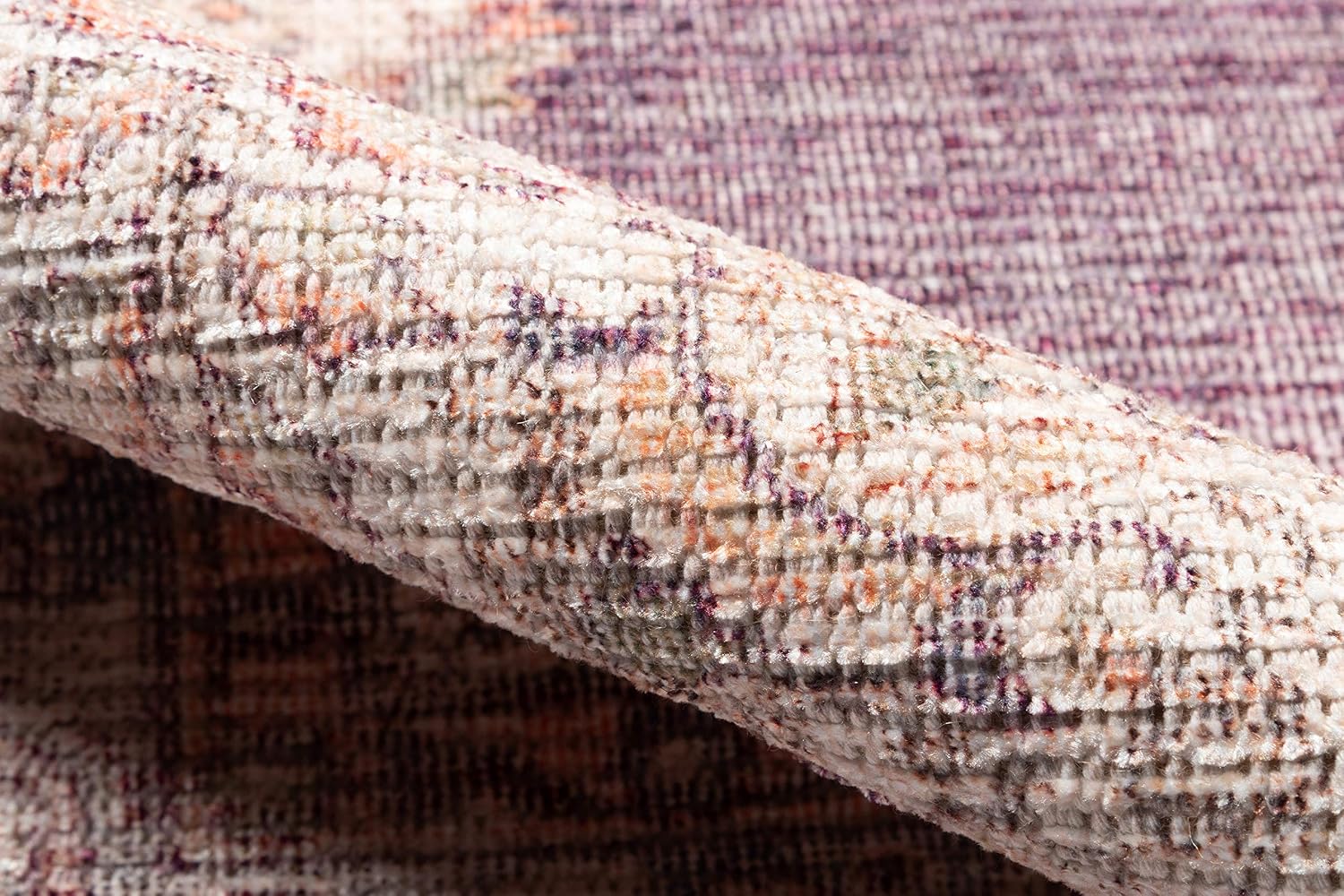 Momeni Helena Medallion Plum Area Rug 2' X 3' (HEL-5)