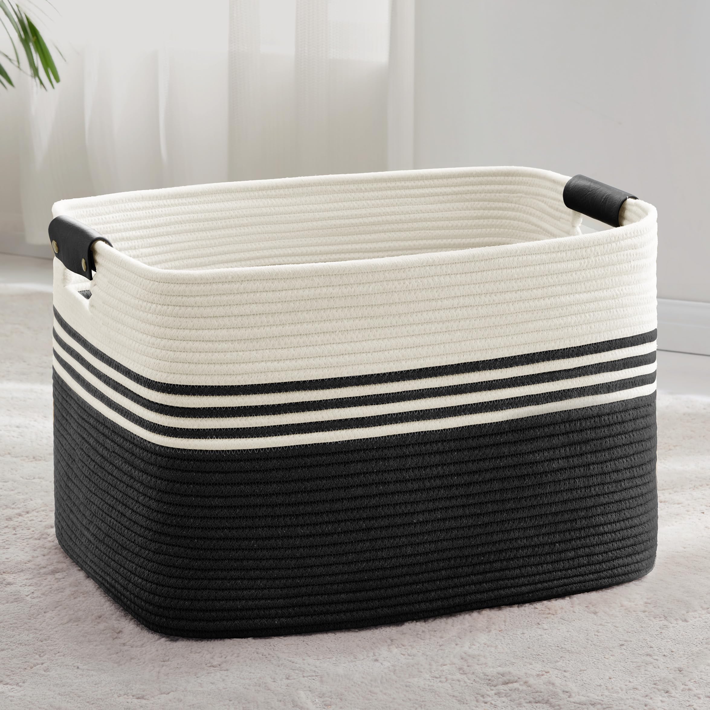 Wäschekorb Geflochten Groß aus Baumwollseil, 86L Aufbewahrungskorb mit Lederhenkeln, Korb für Decken, Kleidung, Spielzeug, Laundry Basket für Kinderzimmer Wohnzimmer, 60 x 40 x 36cm, Weiß und Schwarz