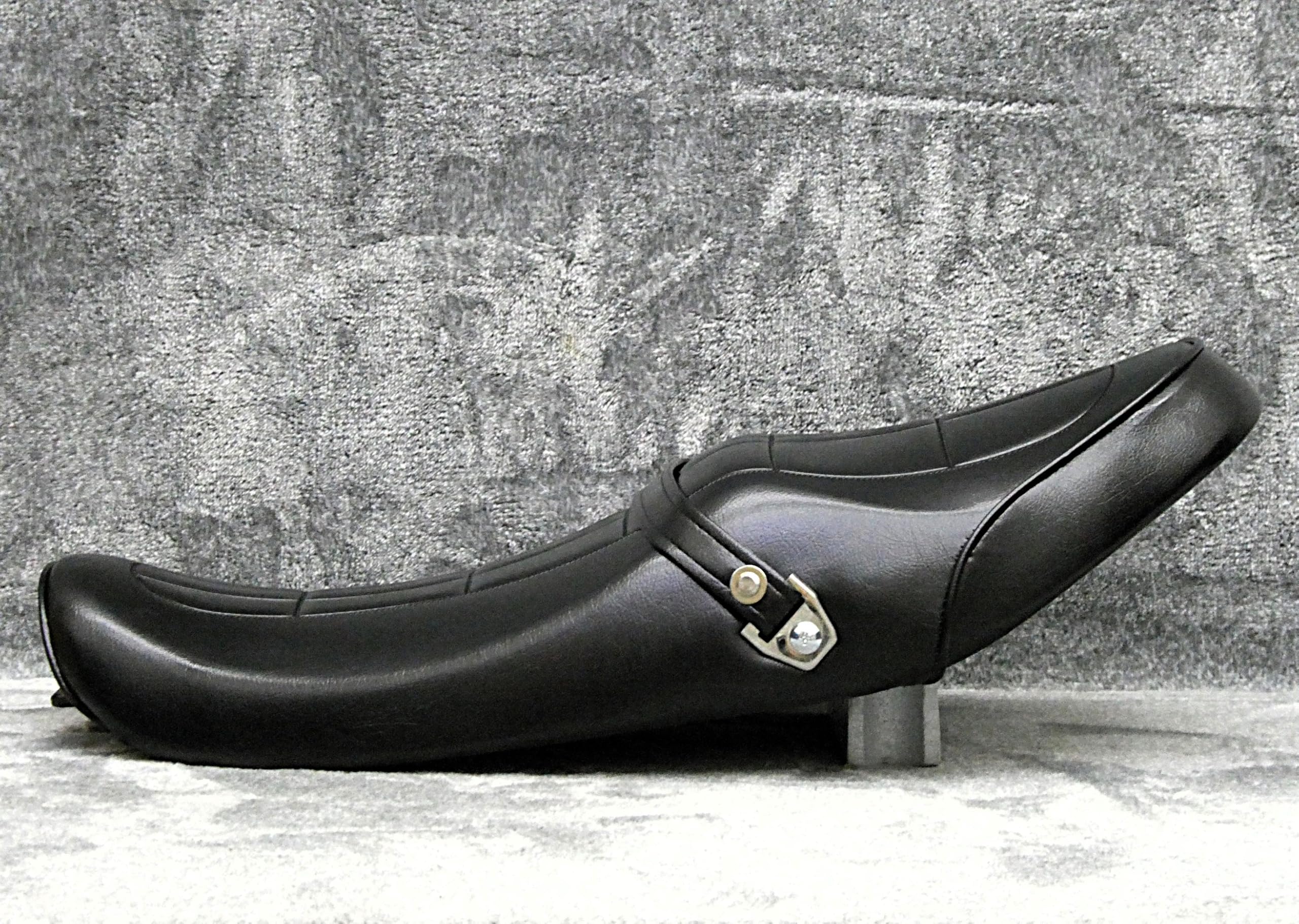 Amazon | ゼファー1100 Z2仕様 新ローダウン シート/ブラックレザー 黒  