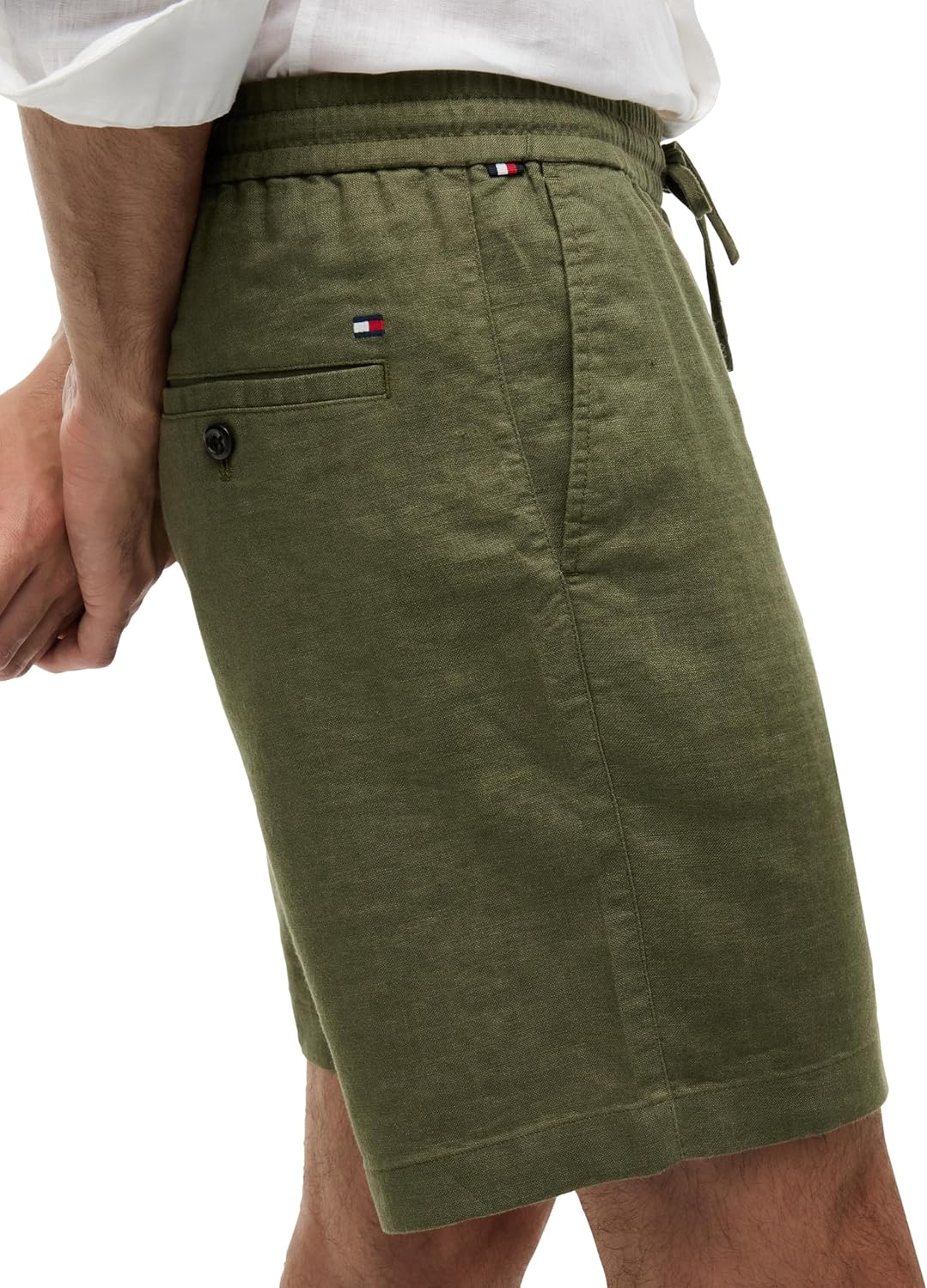 Tommy Hilfiger Men's Lightweight Linen Shorts 8 Inch in Regular Fit