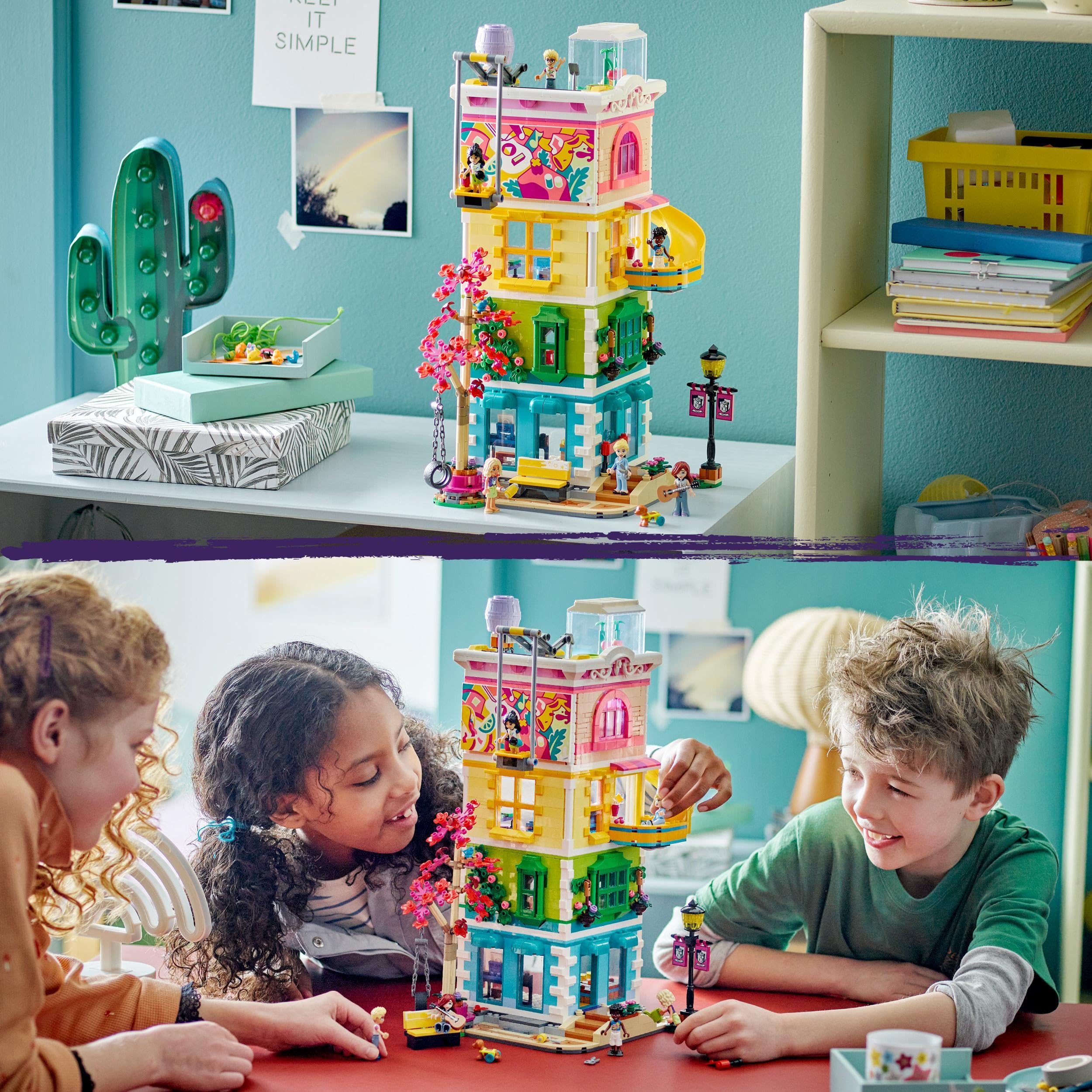 LEGO Friends Centro Comunitario di Heartlake City - Set Modulare a 5 Piani con 6 Mini Bamboline, Cane Giocattolo e Accessori Creativi - Idea Regalo per Bambine da 9 Anni in su - 41748