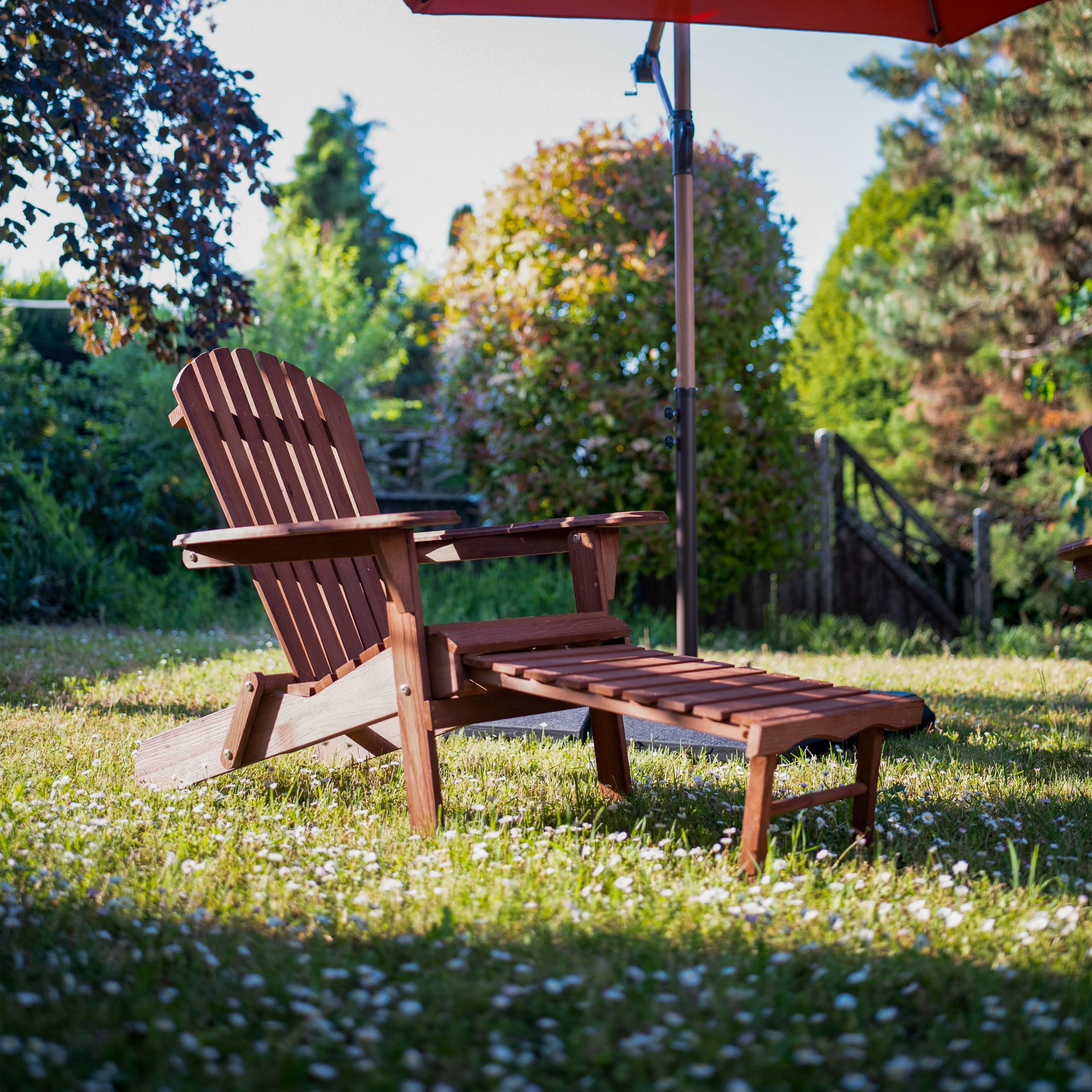 AXI Alexa Chaise Adirondack avec Repose-Pieds, Pliable, Couleur Café | Transat De Jardin/Bain De Soleil / 100% Bois De Pruche, pour 1 Personne, avec Accoudoirs Et Dossier Haut | 147 X 78,5 X 89 Cm