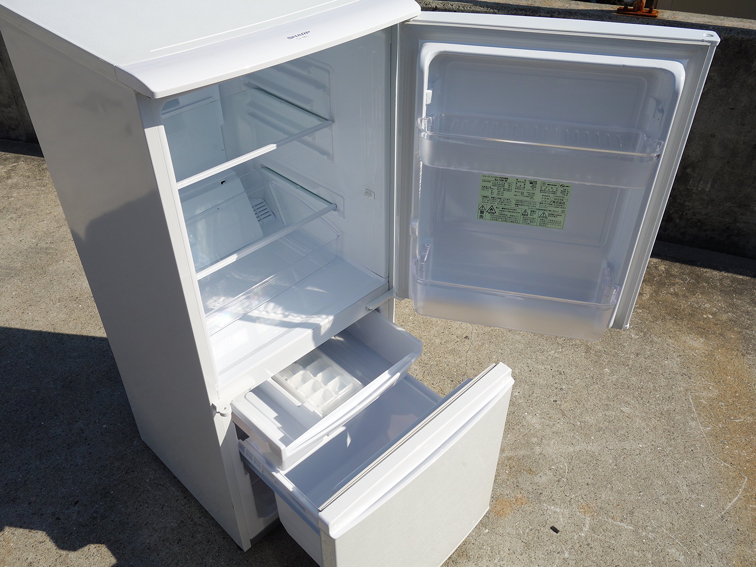 Amazon | SHARP 137L つけかえどっちもドア冷蔵庫 ホワイト系 SJ-14W-W  