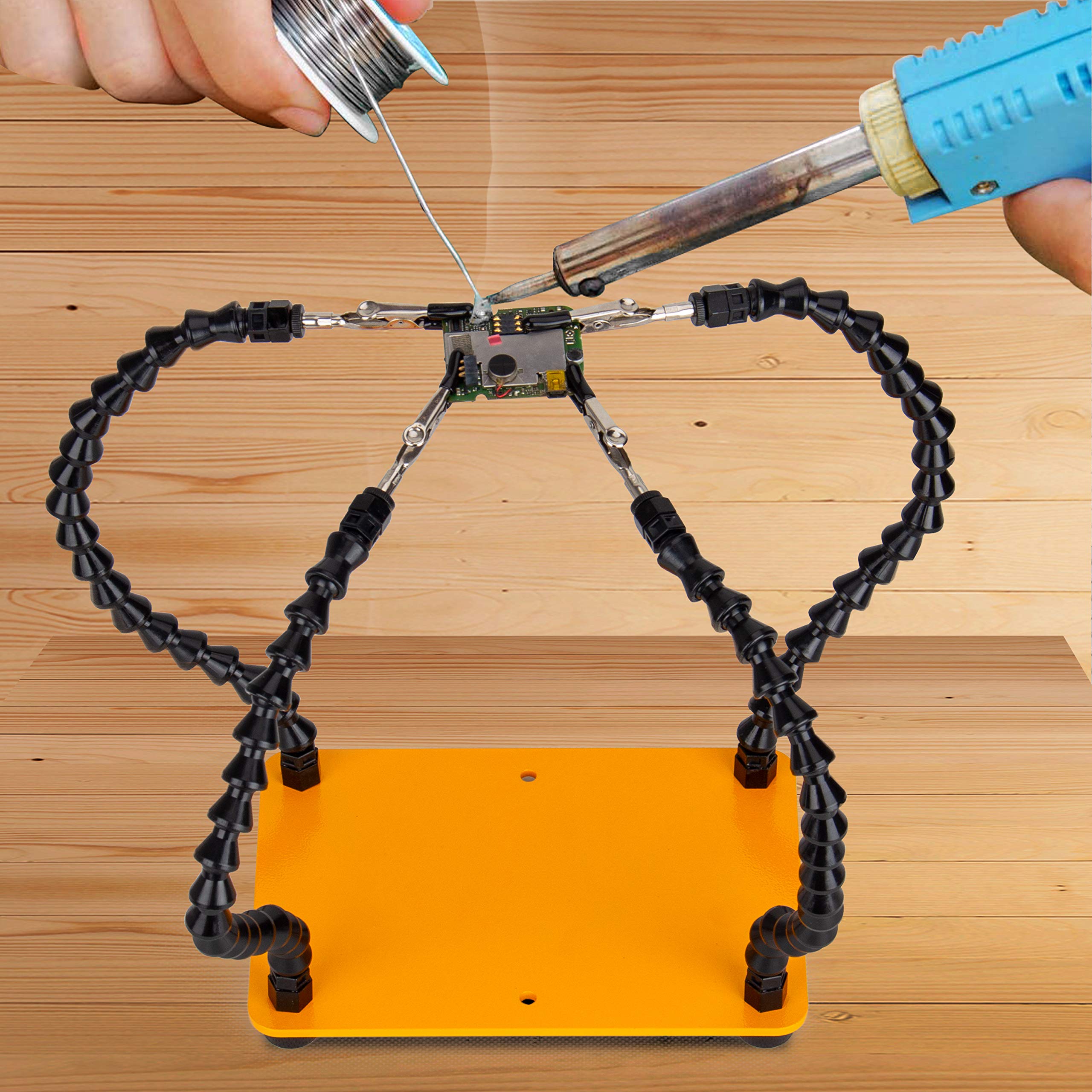 KOTTO Helping Hands Saldering, Terza mano Saldatore Strumento PCB Holder Quattro Bracci Aiutare Mani Artigianato Gioielli Hobby Officina Aiuto Stazione di Aiuto Antiscivolo Acciaio Base Pesata