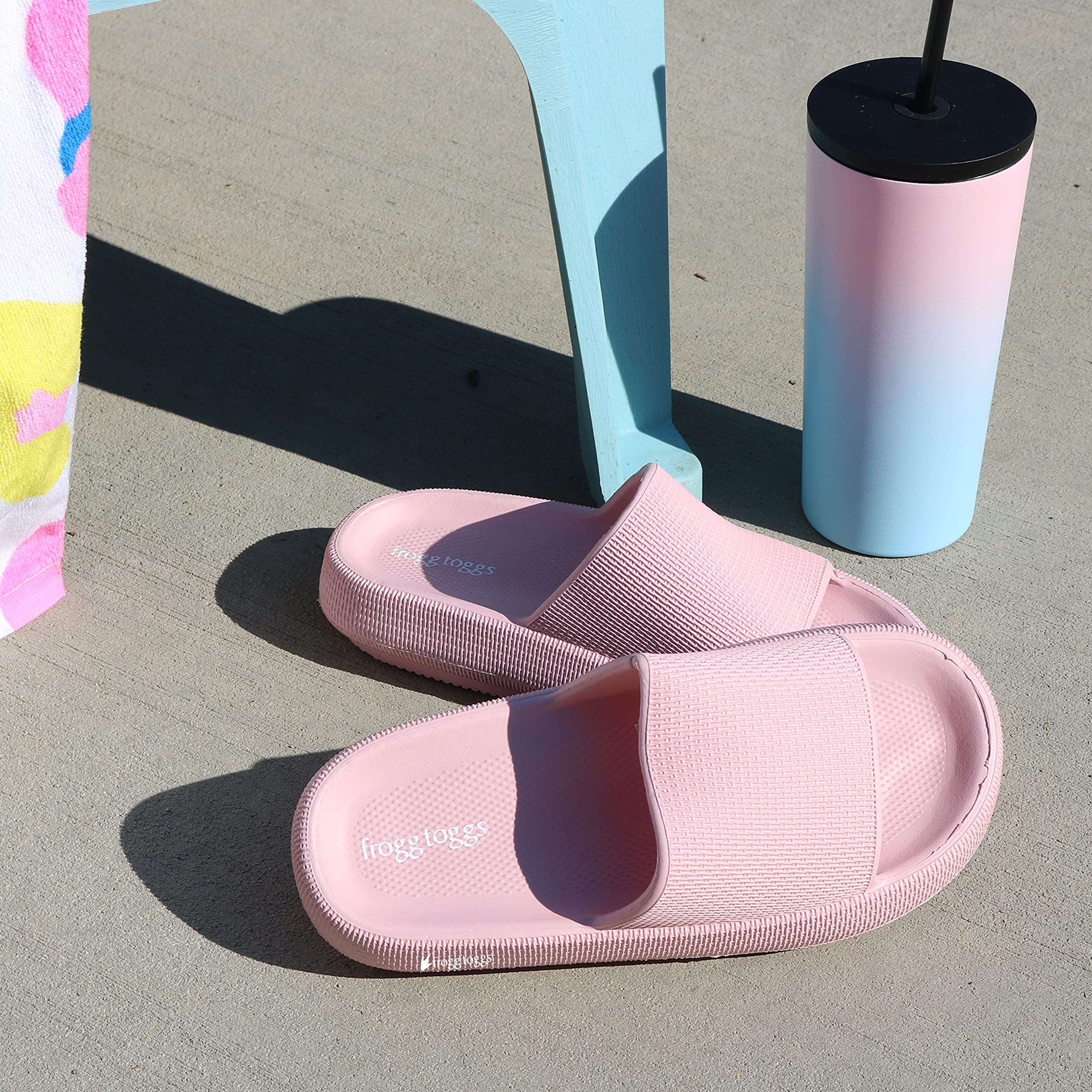 FROGG TOGGS Squisheez Comfort Pool Slide, Enjoy Walking On Millions Of Tiny Air Bubbles scarpe da acqua atleticaDonna