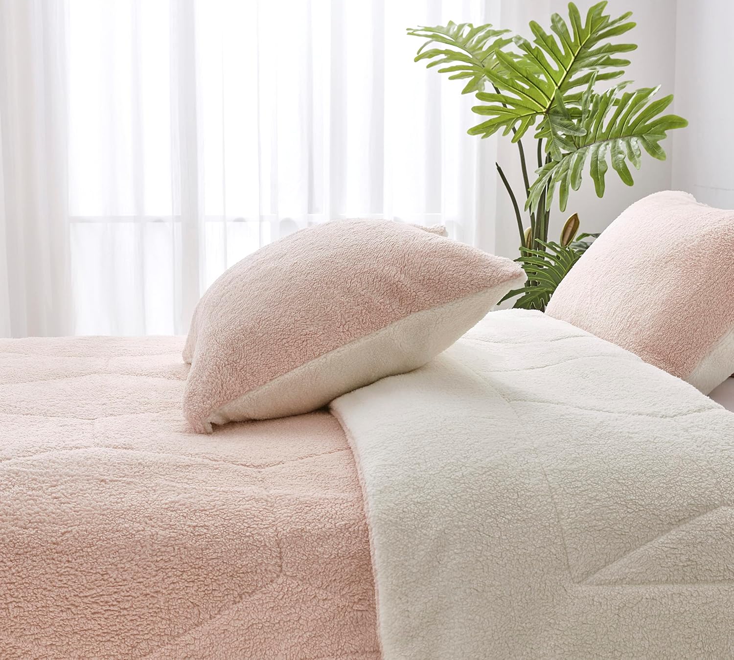 Chezmoi Collection Wynne 3-Piece Honeycomb Sherpa Comforter Set - Double Sided Reversible Sherpa Bedding - Queen, Blush