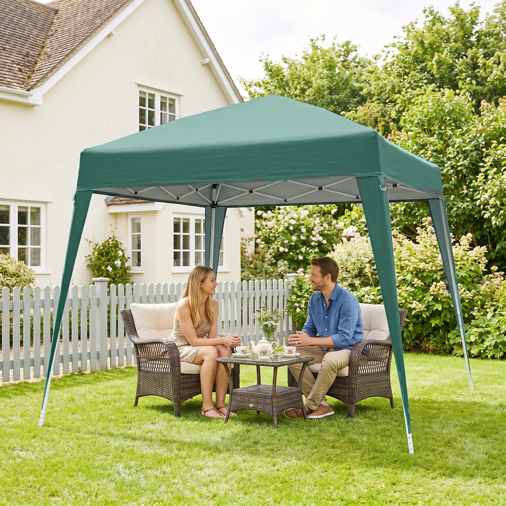 Outsunny Gazebo Pieghevole da Giardino 2.4x2.4m Struttura in Acciaio Verde