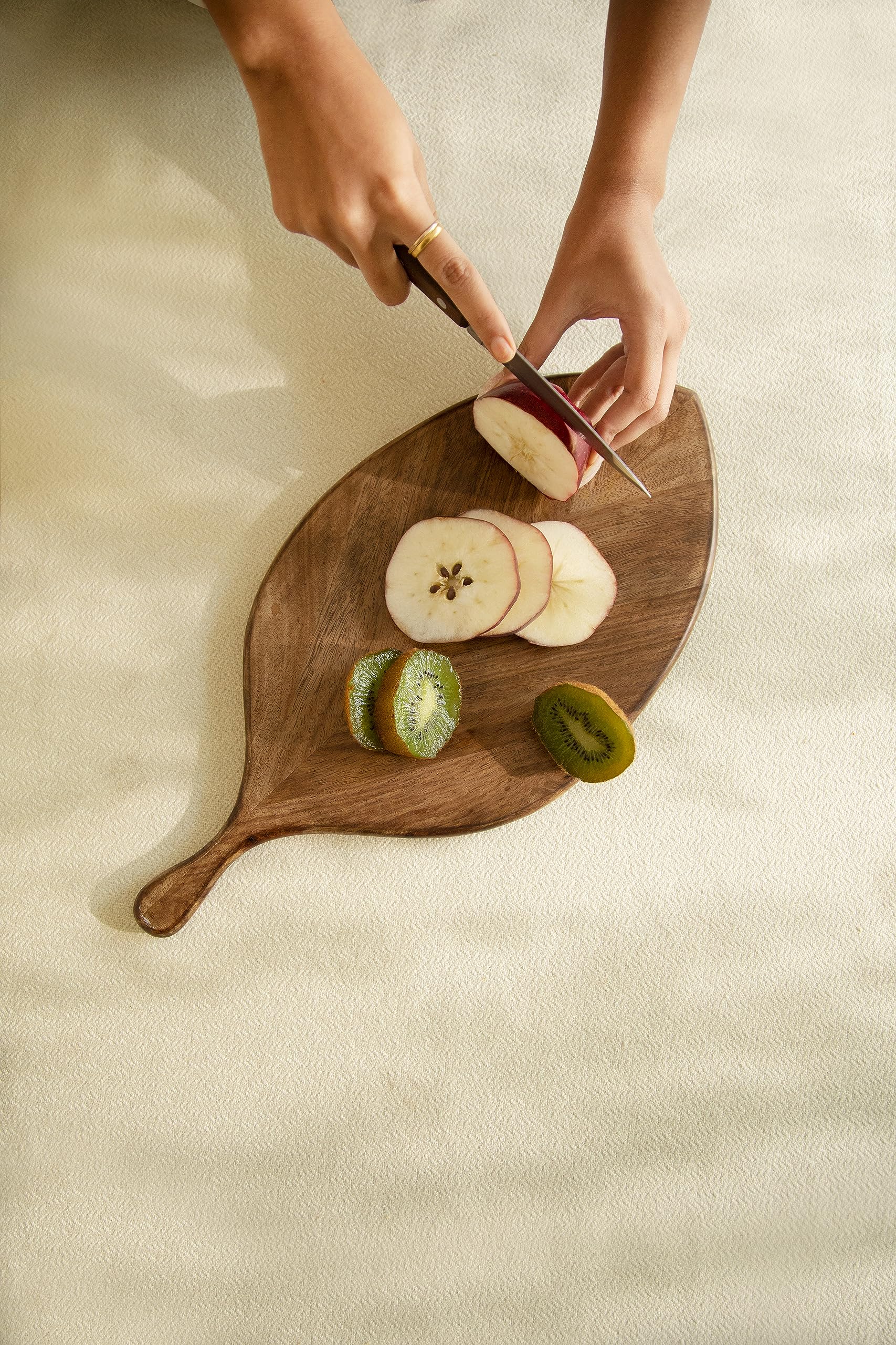 EllementryLaimai Chopping Board - Leaf