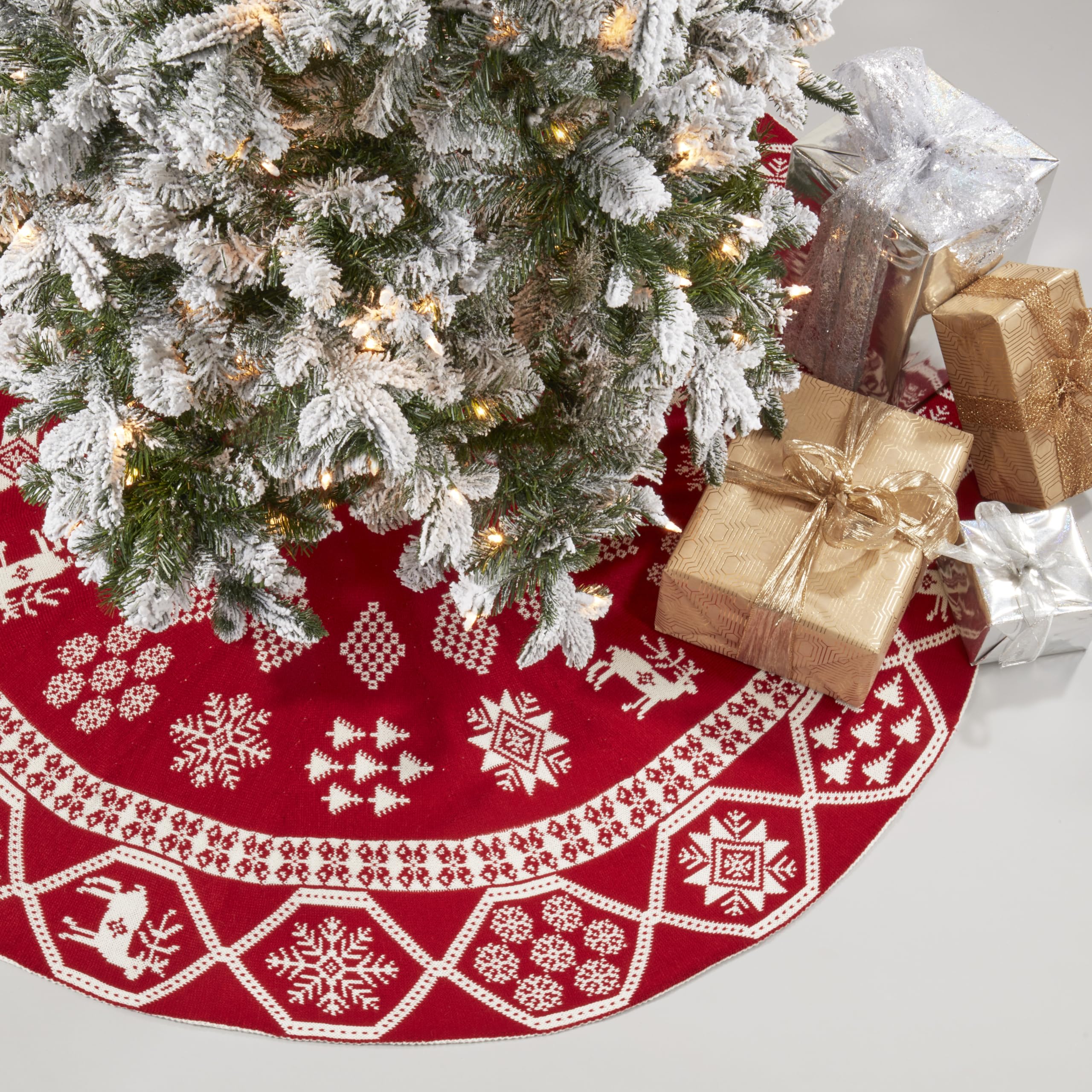 Two-Way Festive Knit Tree Skirt