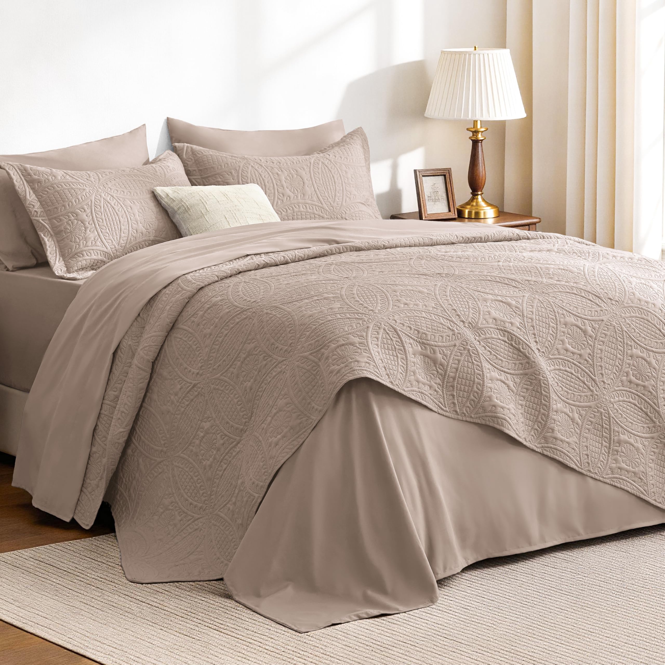Love's cabin Quilts for Queen Bedspreads, 7 Pieces Bed in a Bag, Burlwood | Fits Mattresses up to 16in, Sheets & Shams Included, Ultra Soft Lightweight Coin Pattern Coverlet, All-Season Bedding Set