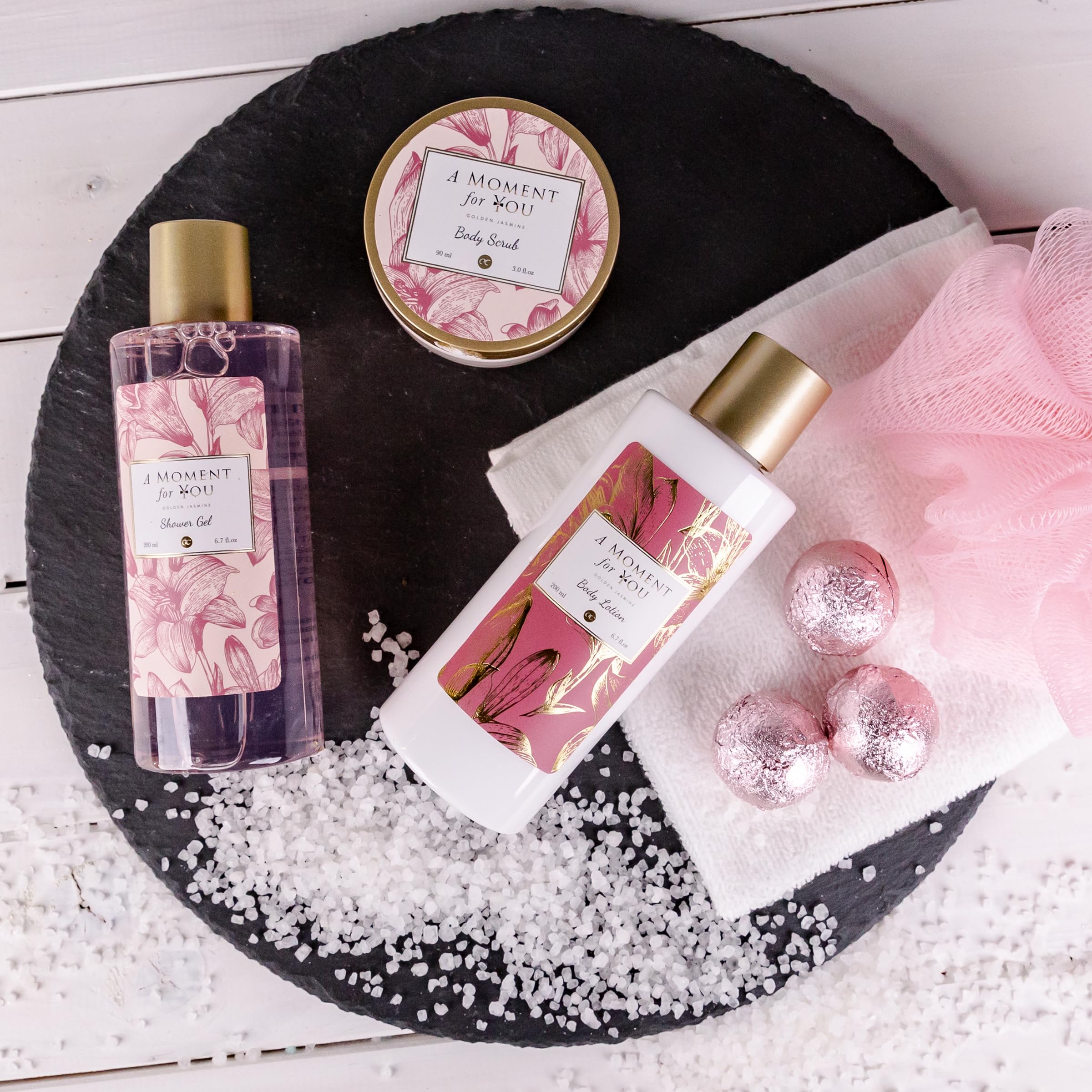 accentra - Set Regalo Mujer Un momento para ti Fragancia Jazmín - Set de belleza de lujo con gel de ducha, sales de baño, loción corporal y mucho más. - Para mujeres con bomba de cerámica de purpurina