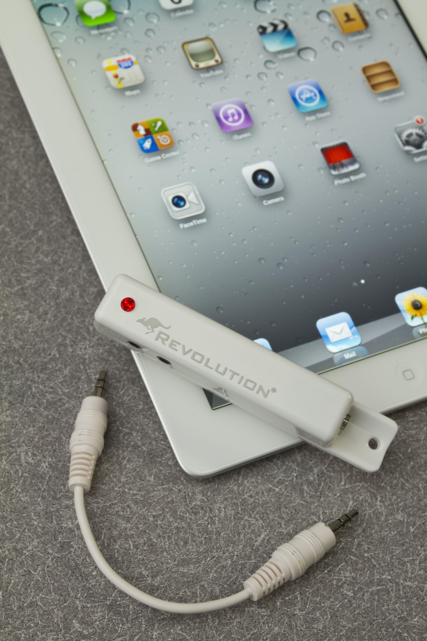 UPBEAT AUDIO R234-1 BOOSTAROO® REVOLUTION AMPLIFIER FOR IPOD® (WHITE)