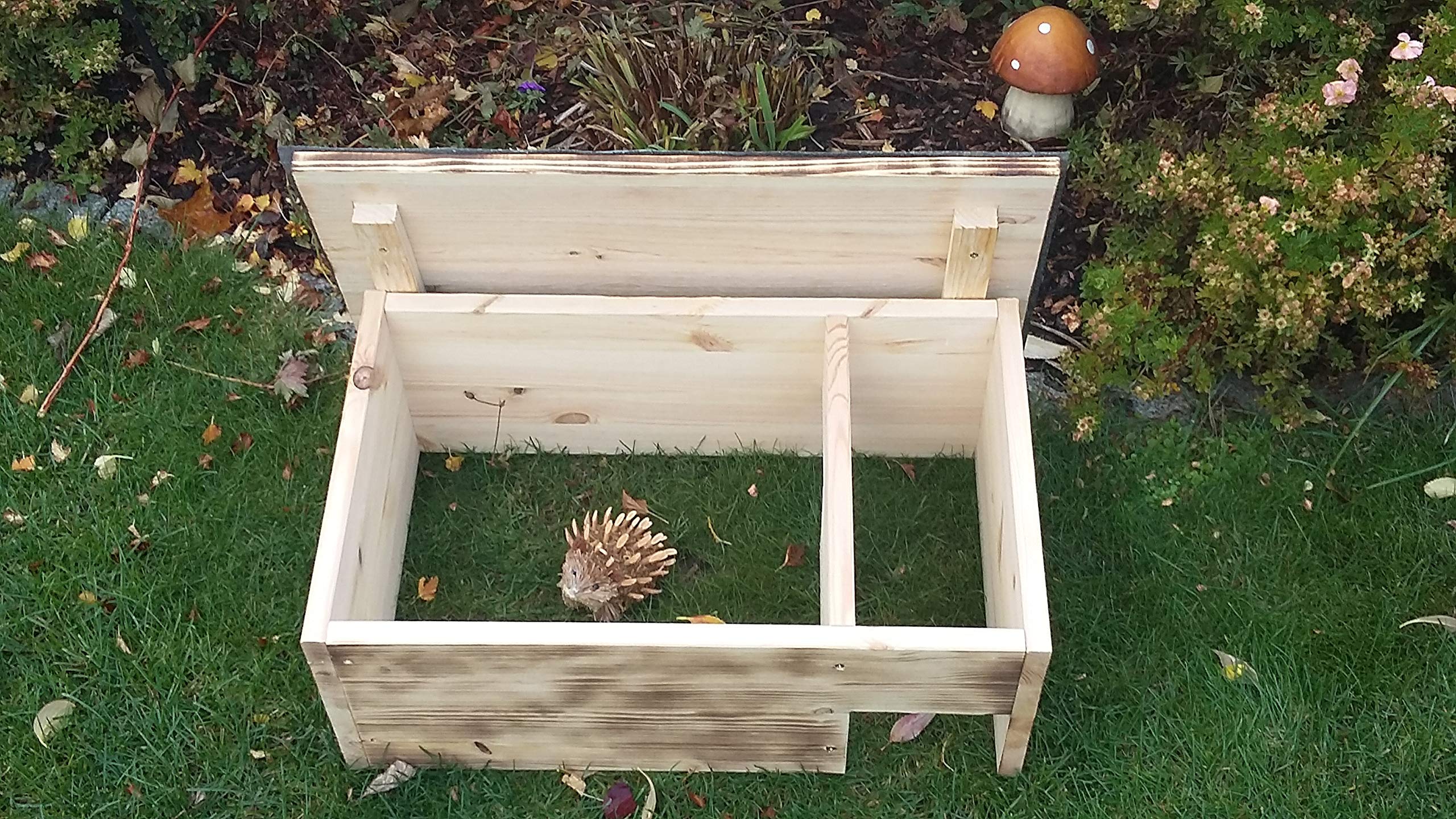 Hanni Igelhaus Igelschutz geflammt Dachpappe handgemacht Gratis Stroh 60x40x22cm