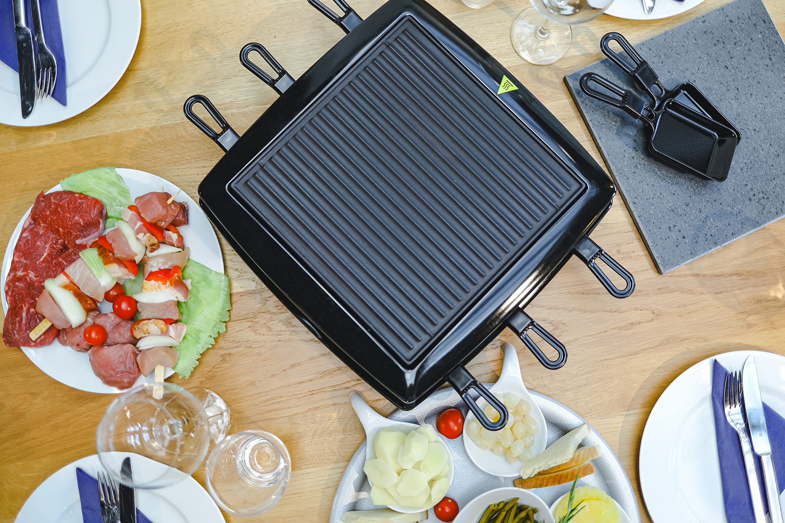 Steba Made in Germany Raclette, Wendbare emaillierte Gusseisen-Grillplatte + Natursteinplatte, 8 Spülmaschinengeeignete und emaillierte Pfännchen, Kabelaufwicklung