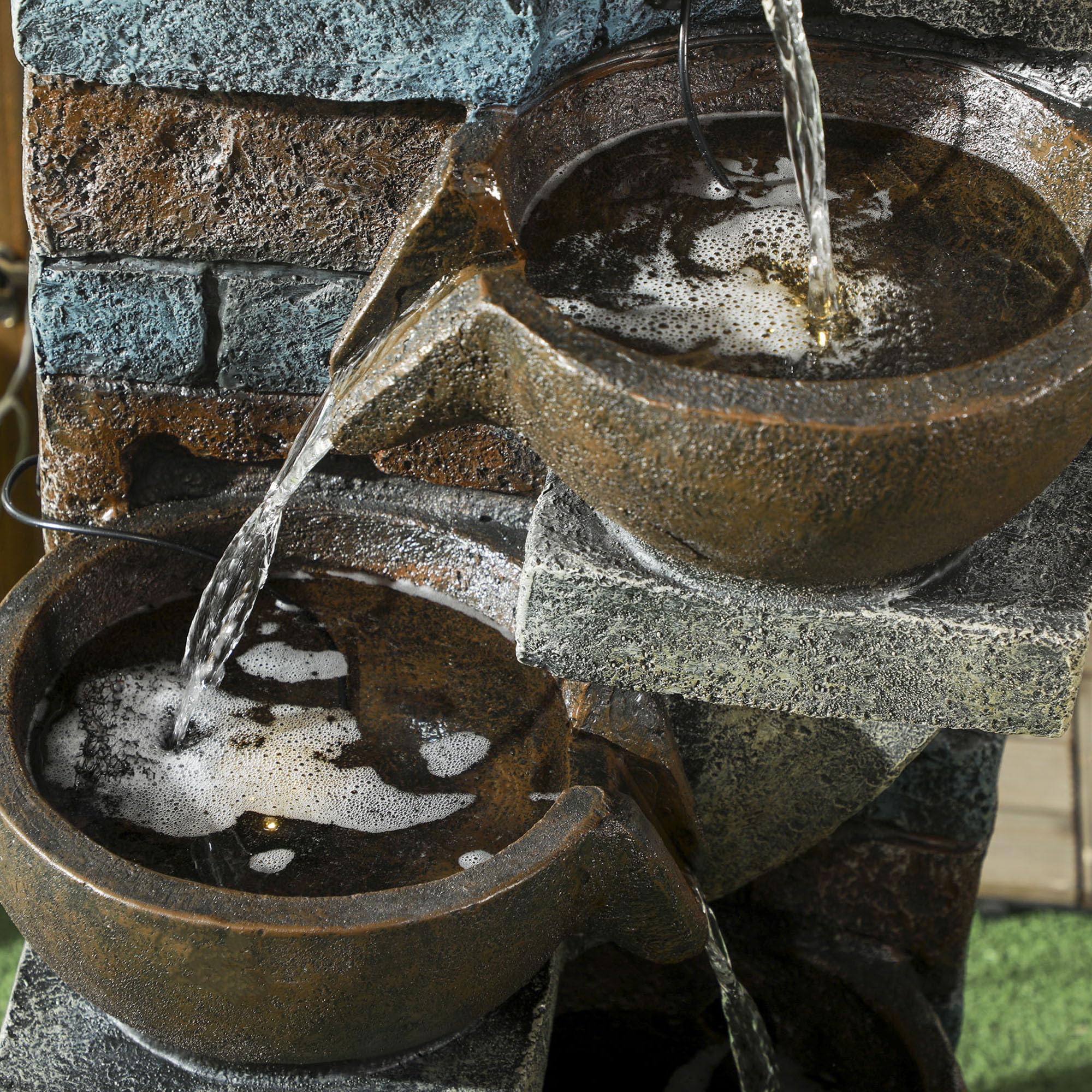 Outsunny Fontaine d'eau extérieure 5 Niveaux, Fontaine de Jardin avec lumières LED, Panneau Solaire 3,7 KW, Pompe, débit de 450L/h, en résine, Gris et Marron