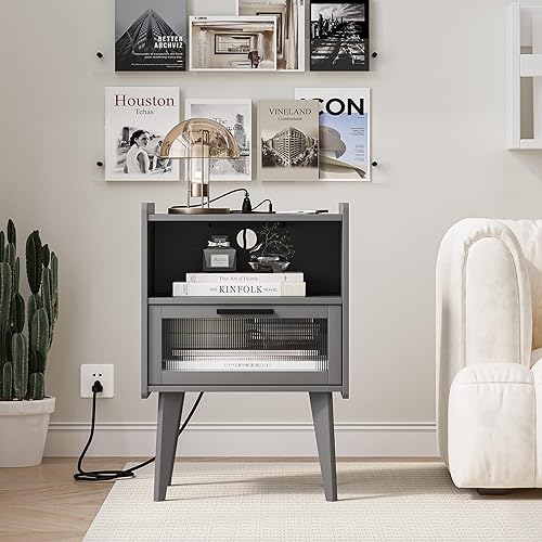 Miniatura 5 de Mesita de noche con estación de carga, juego de 2 mesitas de noche, mesa auxiliar con 2 niveles de espacio de almacenamiento, para dormitorio, sala