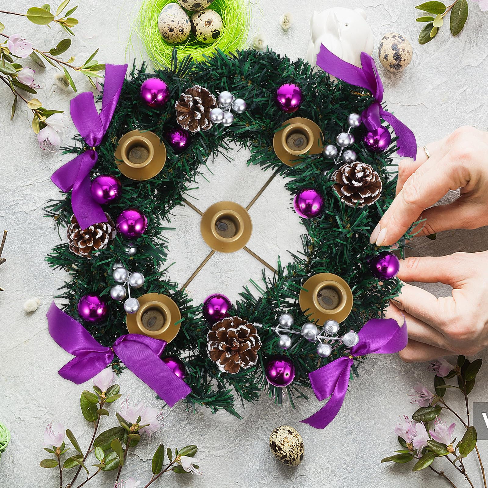 iplusmile Portavelas de Mesa Navideño con Guirnalda de Adviento, Diseño Elegante en Hierro y PVC, Base Estable para Decoración Interior de Navidad y Bodas