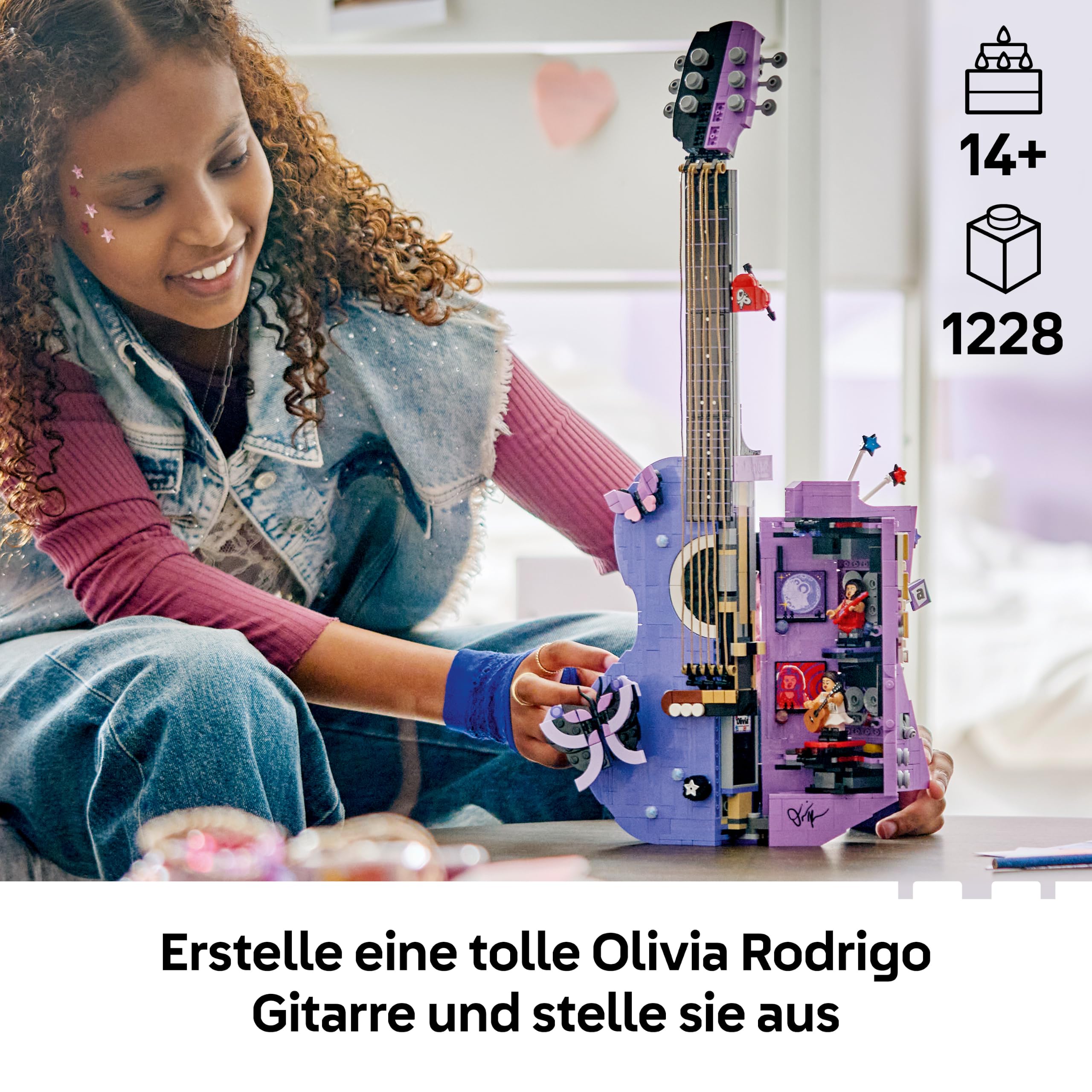 LEGO Editions Olivia Rodrigos Gitarre - 3D Modellbau mit 2 Minifiguren, Sternen & Schmetterlingen - Zimmer Deko - Musik Geschenk für Mädchen, Jungen ab 14 Jahren und Teenager Fans - 43031
