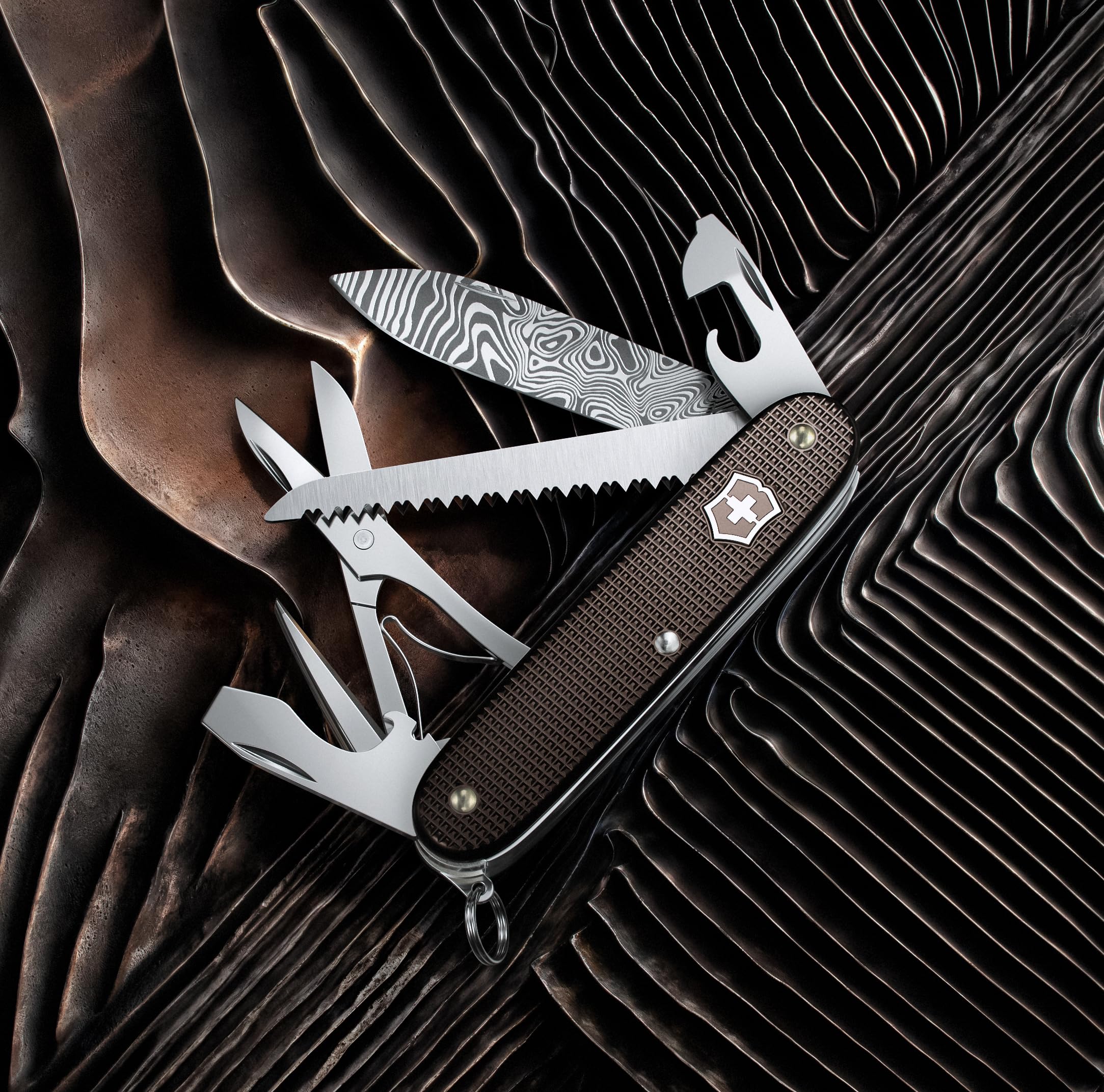 Amazon | VICTORINOX(ビクトリノックス) ファーマーX ALOX ダマスカス 