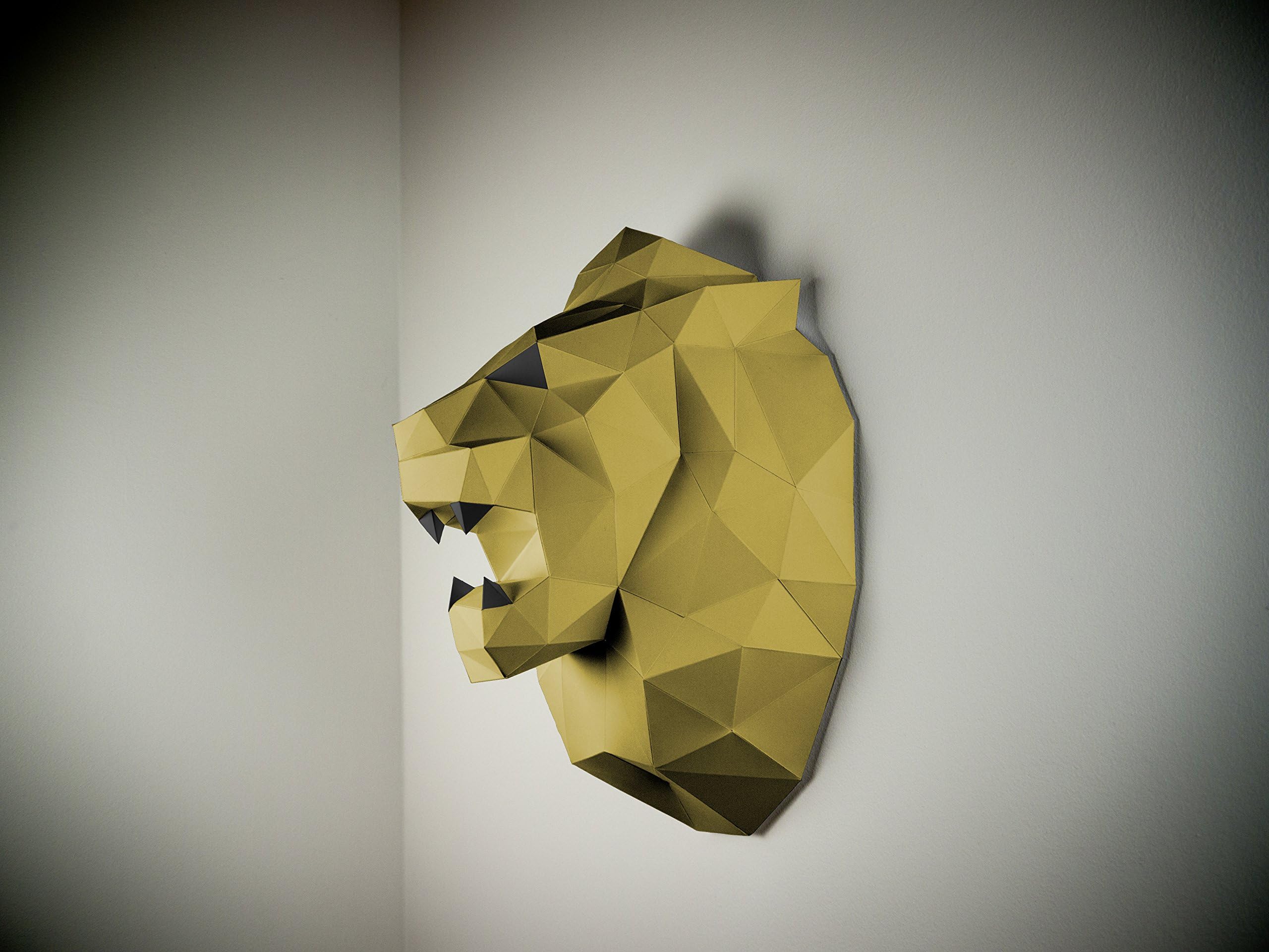 Papertrophy lion gold & black
