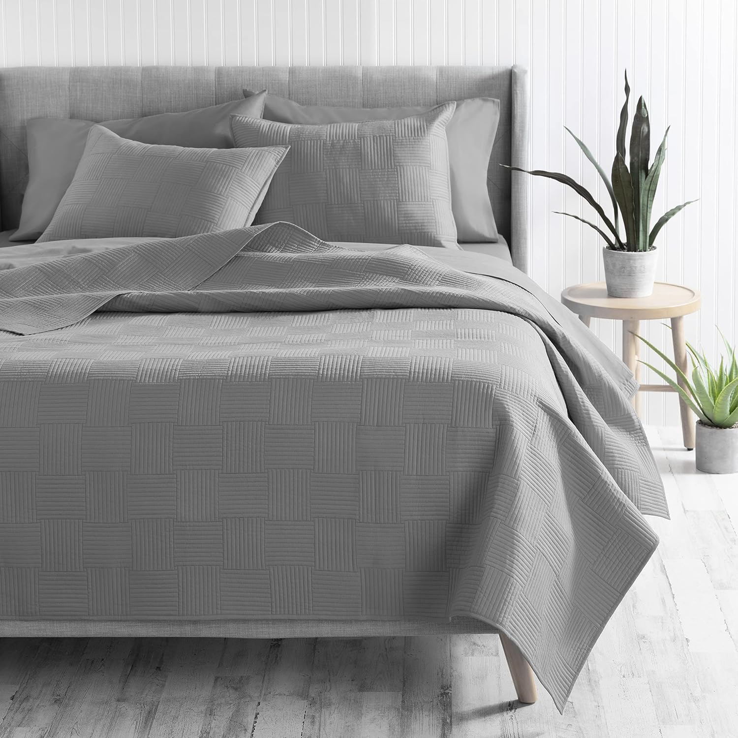 Welhome Preston Cotton Sateen Quilt King Size Set - 3 Piece | 1 Grey Quilt - 2 Pillow Shams | Soft & Smooth Designer Bedspread | Ribbed Quilt Pattern | New Apartment Essentials | Dark Gray