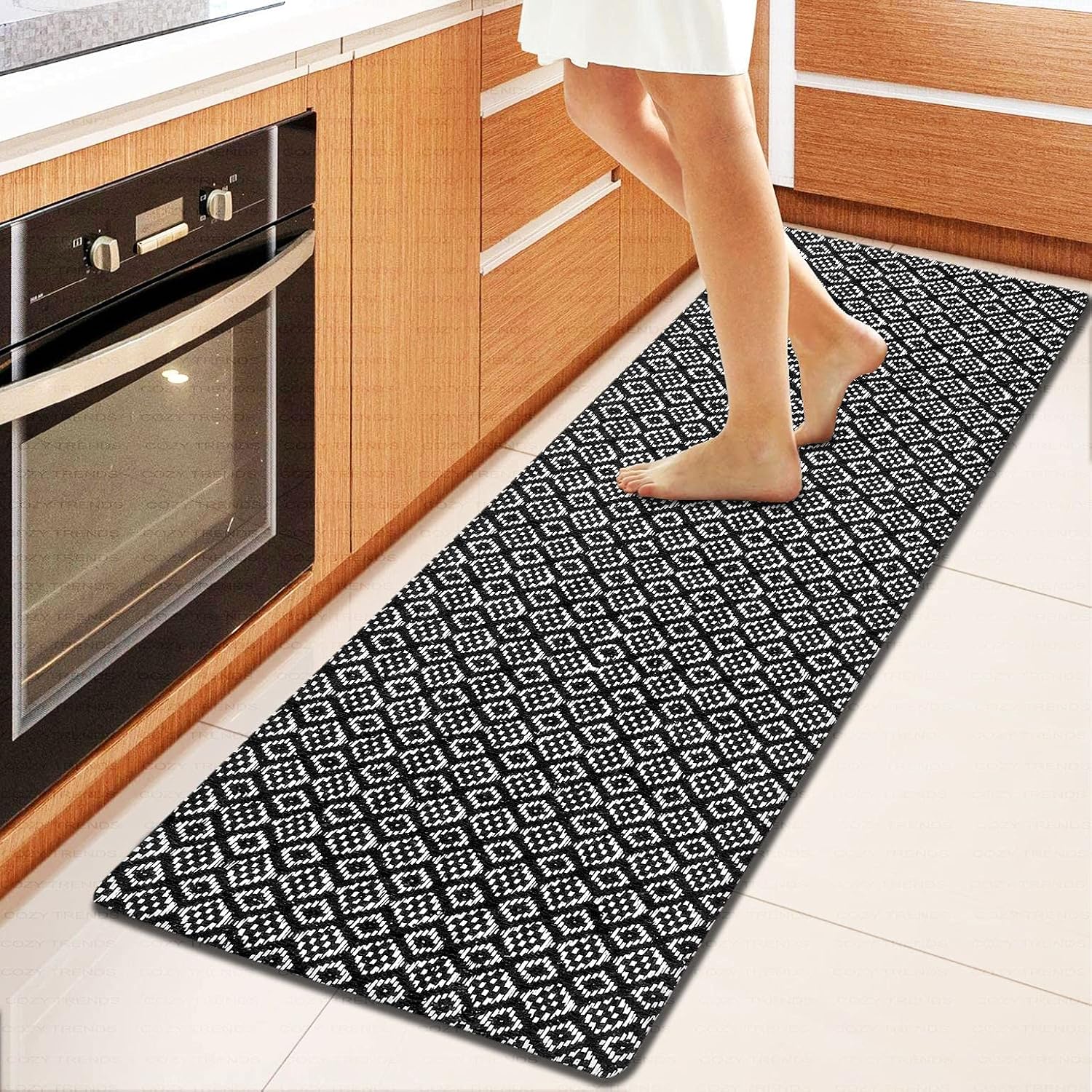 Anti-Fatigue Kitchen Mat Runner Cushioned Kitchen Rug, Waterproof Non-Slip Kitchen Mats and Rugs Heavy Duty Comfort Foam Rug for Kitchen, Floor Home, Office, Sink, Laundry (Black)