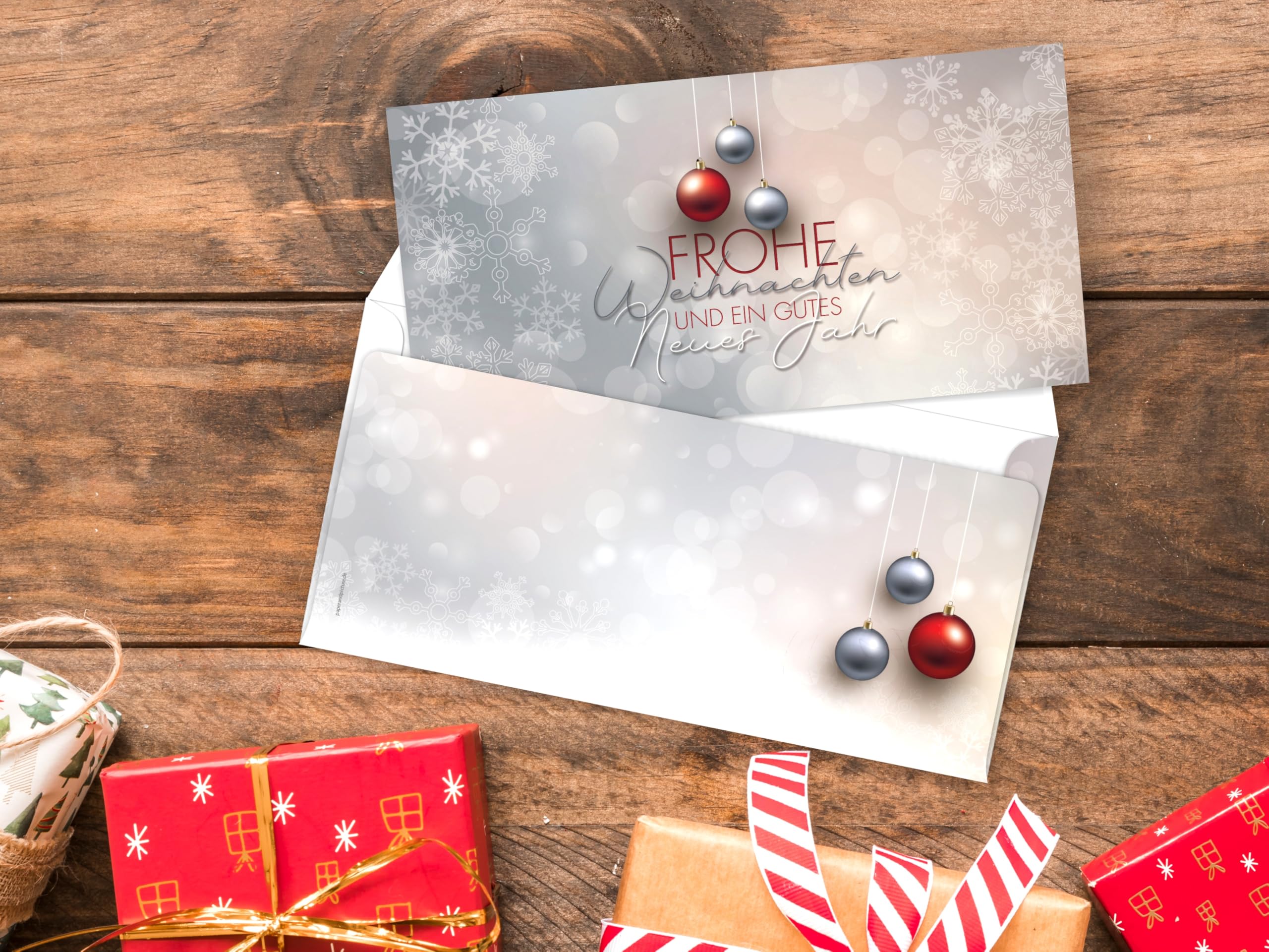 Weihnachtskarten Komplett-Set | Weihnachtskugeln Rot und Silber | 50 Karten-Sets mit Einleger und Kuvert | weihnachtliche Klappkarten