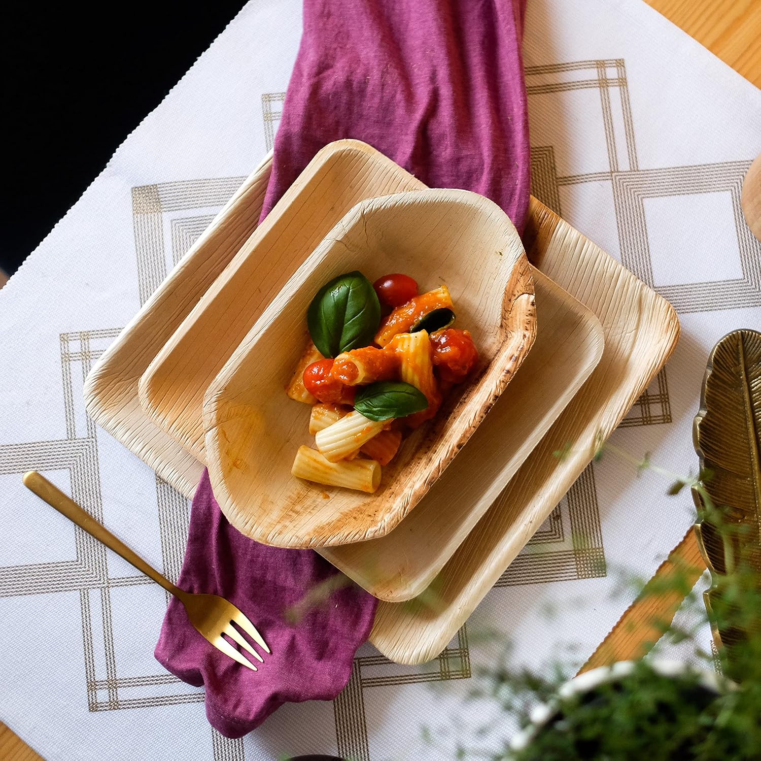 Exсluѕіvе Sресіаl Naturally Chic Palm Leaf Trays – 8 Inch Food Boat - Bamboo Like, Eco Friendly, Disposable, Compostable and Biodegradable Serving Platters for Charcuterie Boards, Catering and Parties Nеw Prоduсt Naturally Chic Palm Leaf Trays – 8 Inch Food Boat - Bamboo Like, Eco Friendly, Disposable, Compostable and Biodegradable Serving Platters for Charcuterie Boards, Catering and Parties