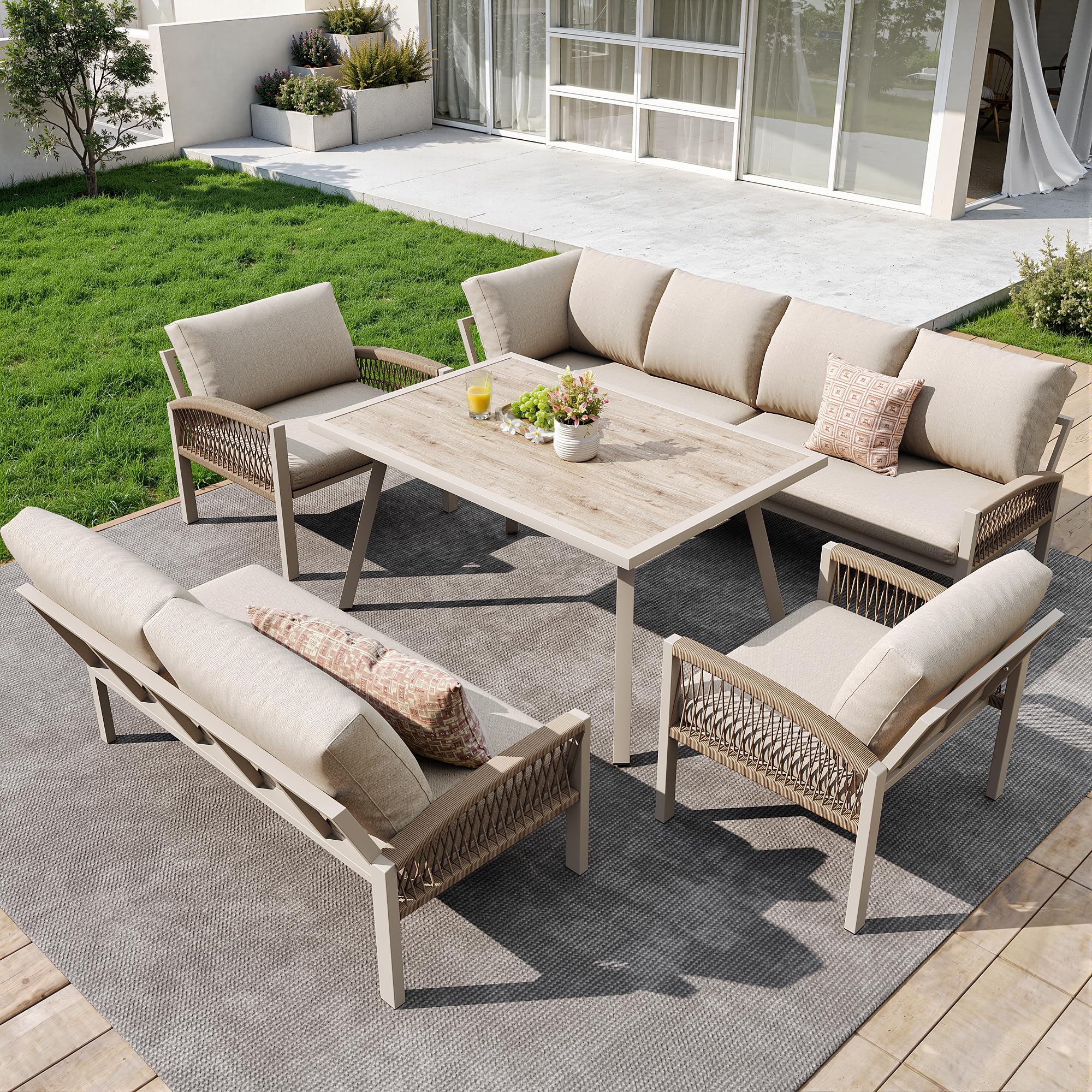 Set di mobili da giardino per 8 persone, 4 pezzi, 1 tavolo con piano in vetro effetto legno, 2 poltrone intrecciate a mano, 1 divano, struttura in ferro con cuscino beige, inclusi tutti i