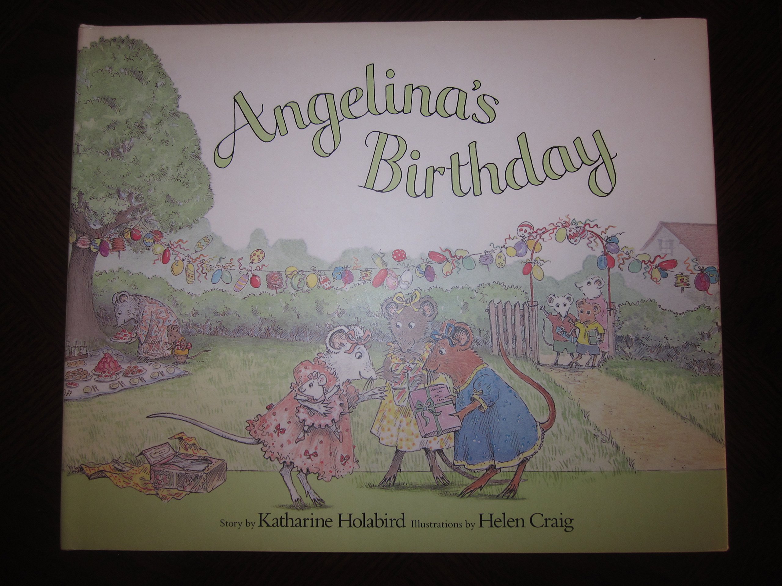 Angelina's Birthday (Angelina Ballerina) Hardcover – May 4, 2006