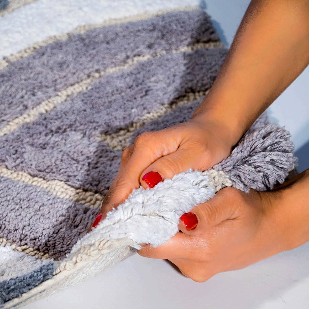 VAMPS ラグ Amazon.com: Chesapeake Davenport 2 Pc. Grey Bath Rug Set