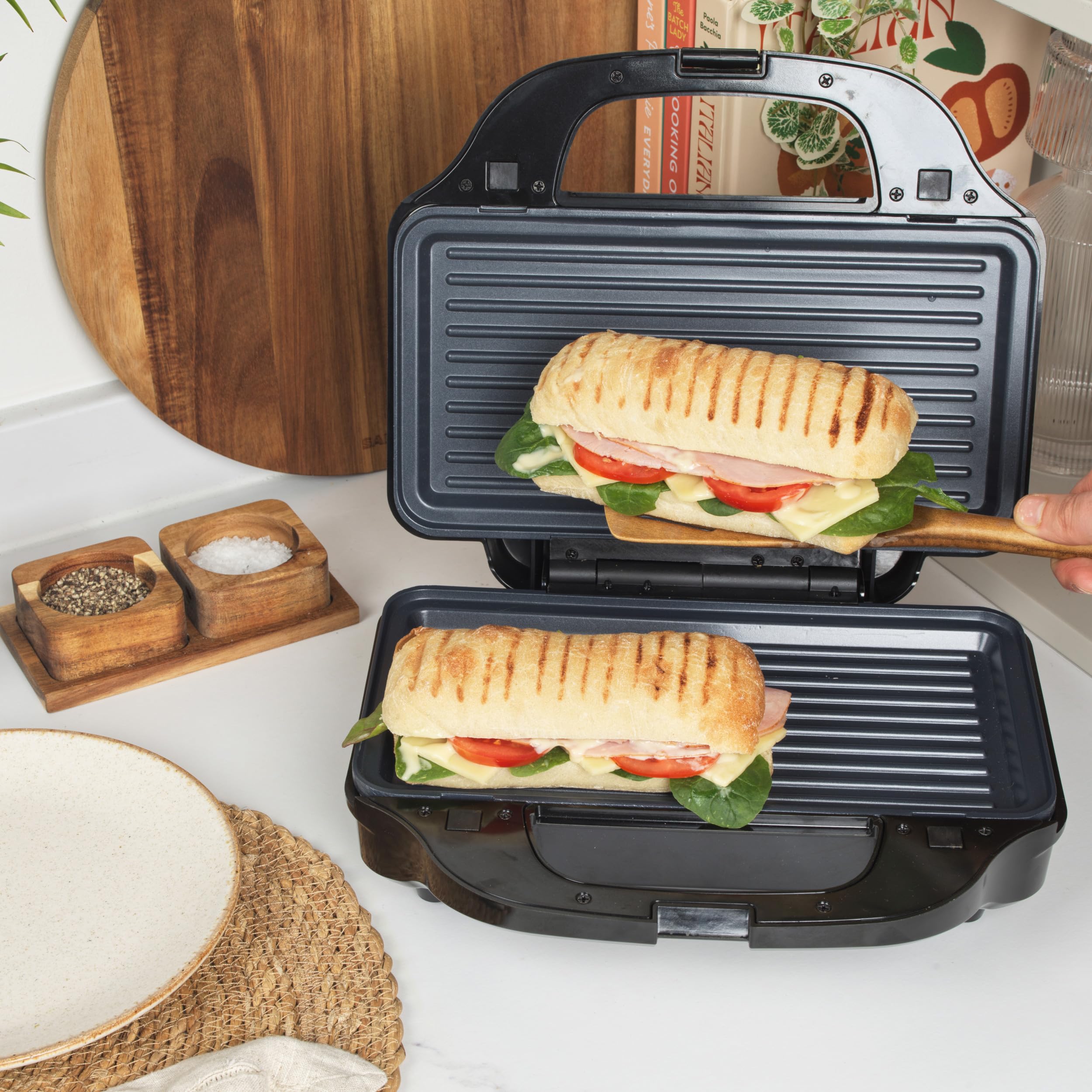 Salter XL 3-en-1 Snack Maker, plaques toastie, gaufres et panini, 900 W | Plaques amovibles antiadhésives, format deep fill, température automatique, poignée froide, voyants lumineux