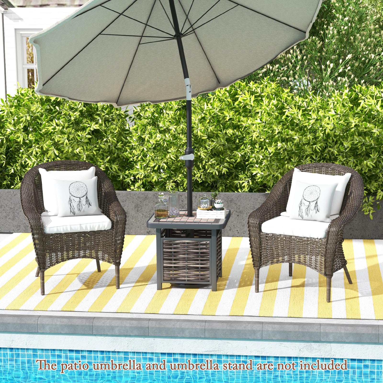 KOMFOTTEU Mesa Auxiliar con Agujero para Sombrilla, Mesa Baja de Ratán PE, Mesita de Café Cuadrada con Estructura de Metal, Mesa para Jardín, Patio, Terraza, 55 x 55 x 50 cm